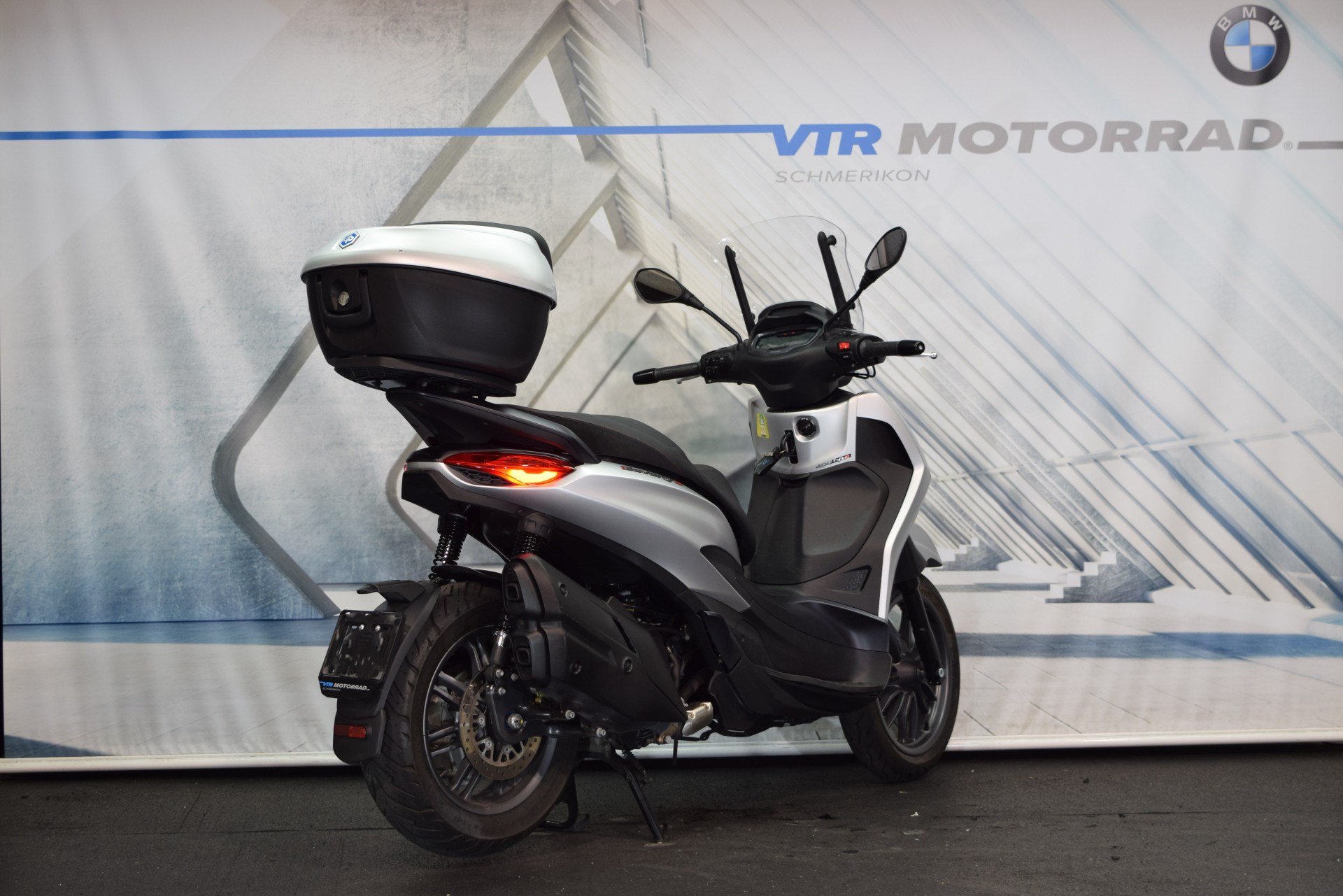 PIAGGIO Beverly 400 HPE Sport inkl. Topcase-showroom-element-2