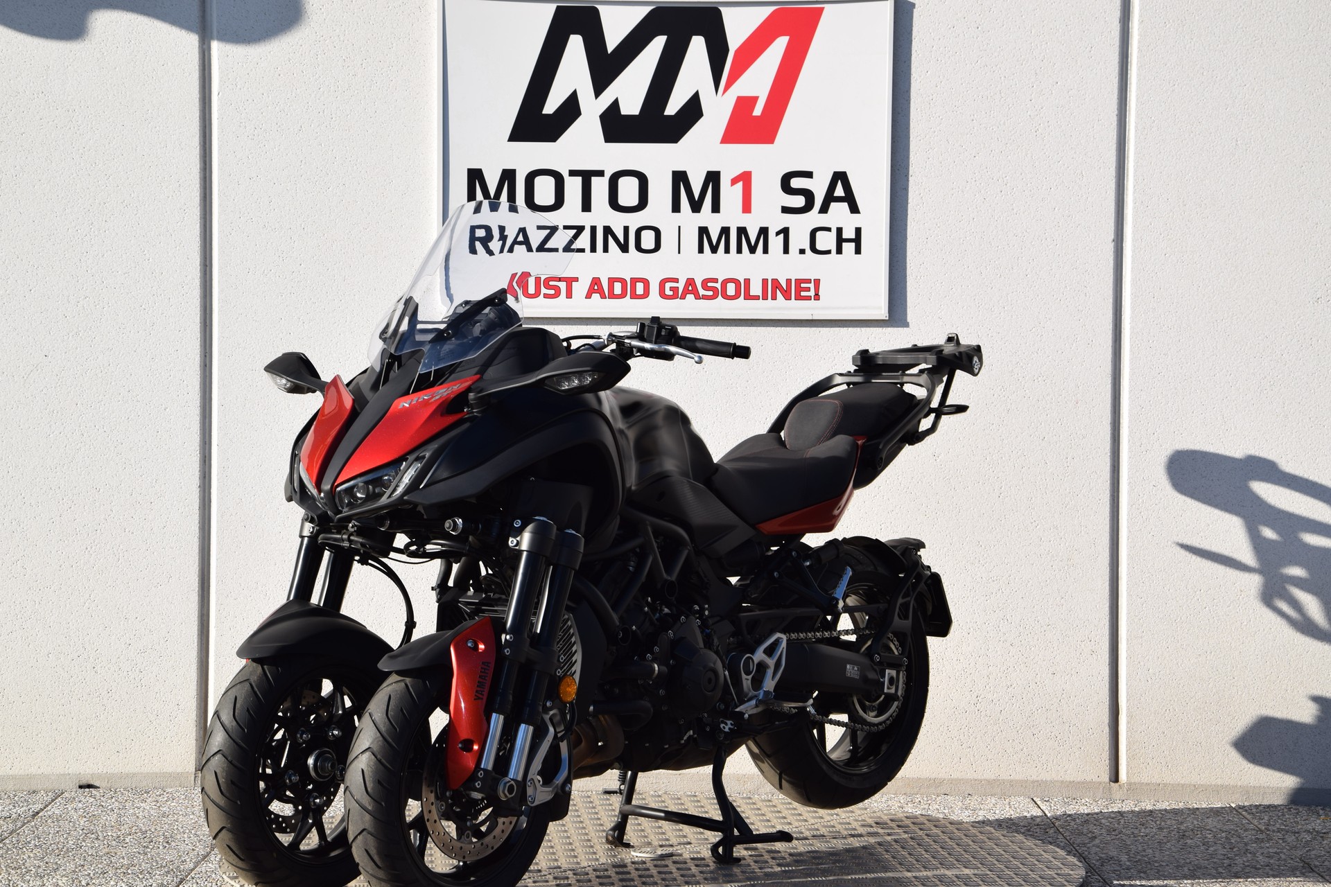 YAMAHA Niken GT-showroom-element-3