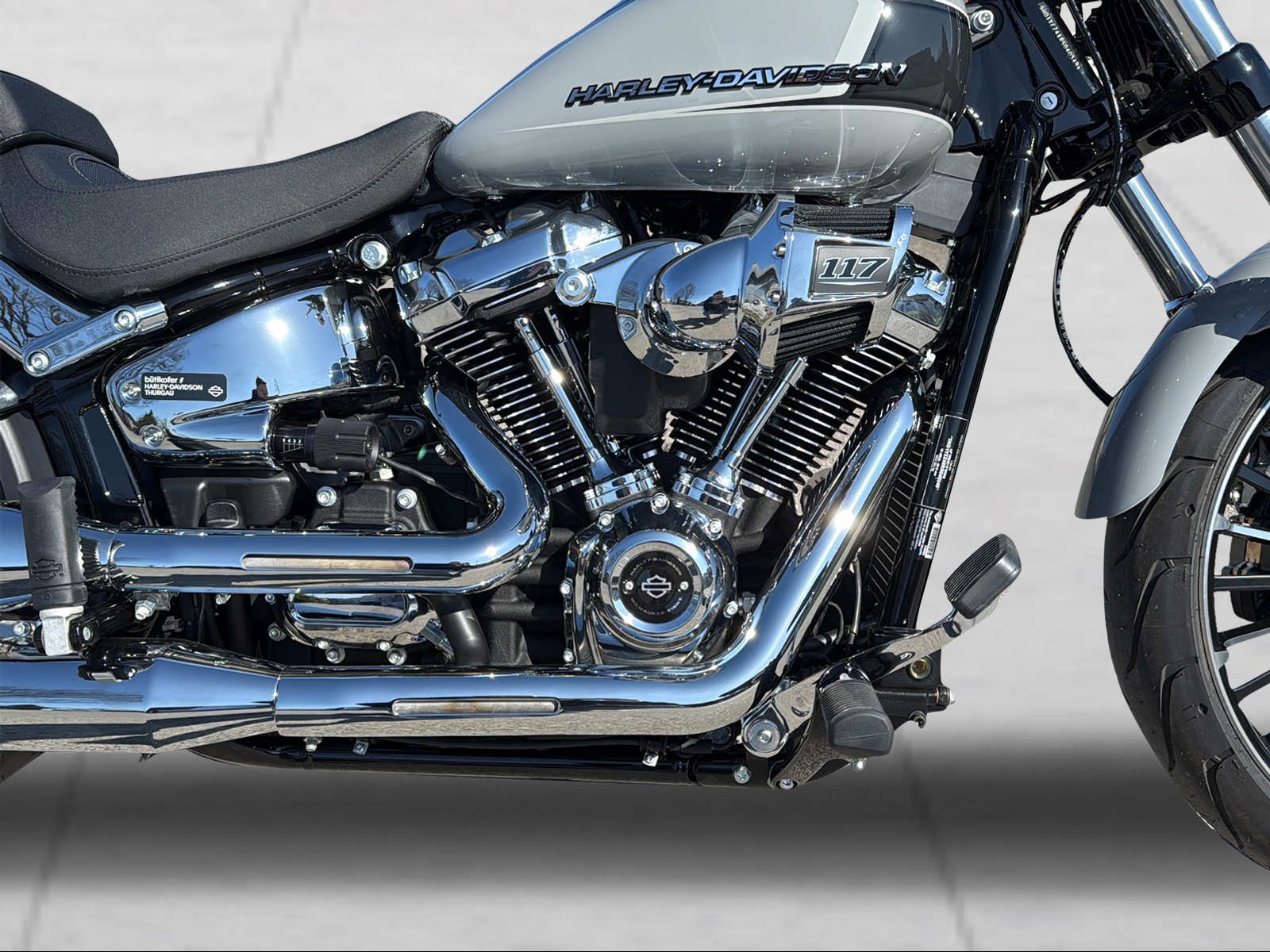 HARLEY-DAVIDSON FXBR Breakout 117-showroom-element-3