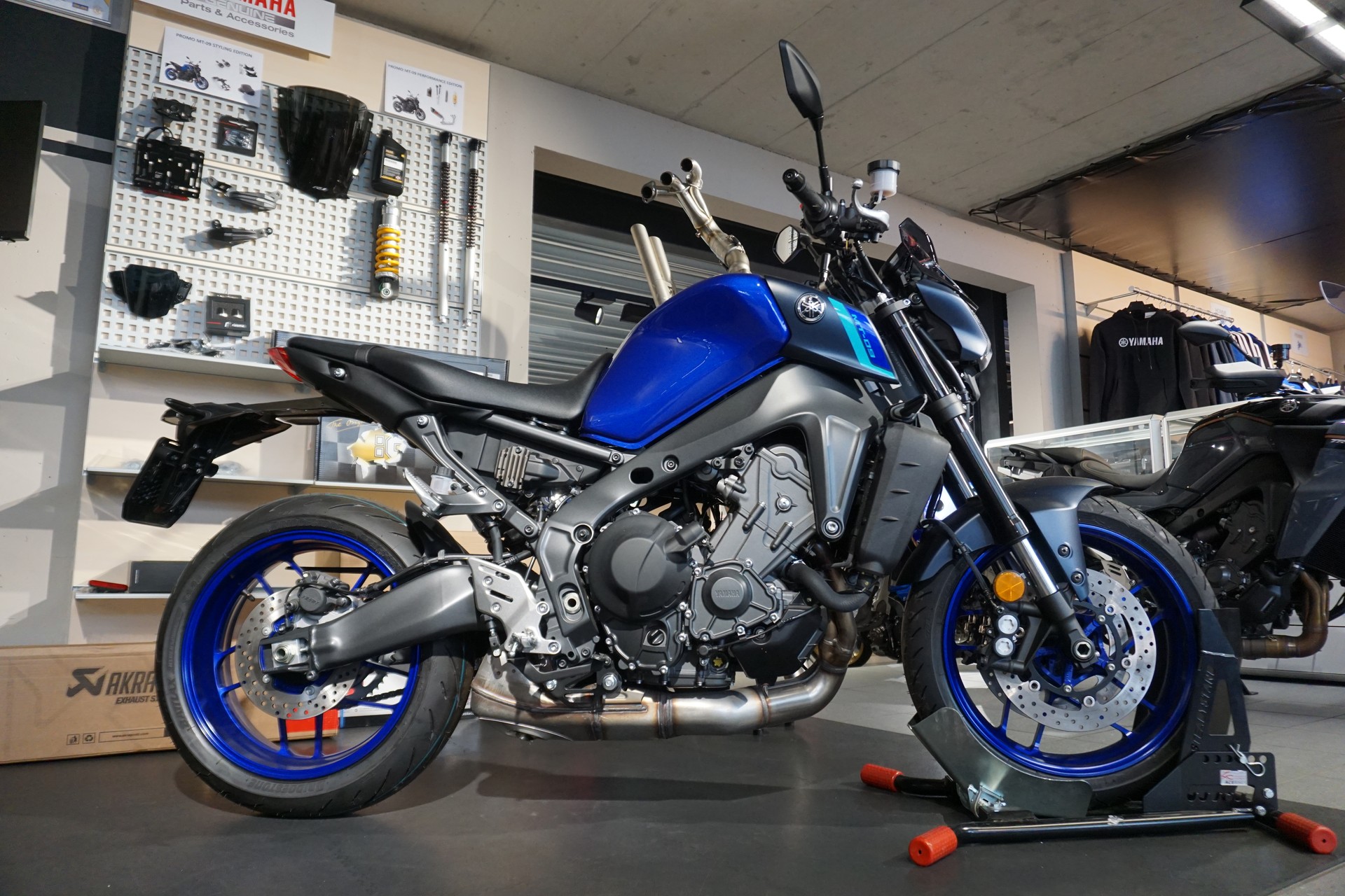 YAMAHA MT-09