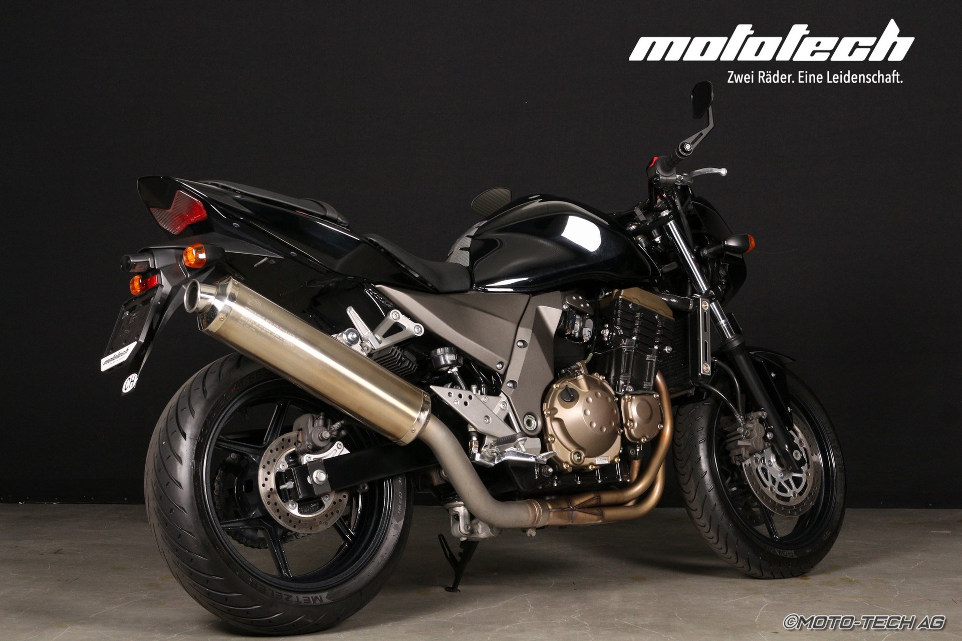 KAWASAKI Z 750 (25kW)-showroom-element-2