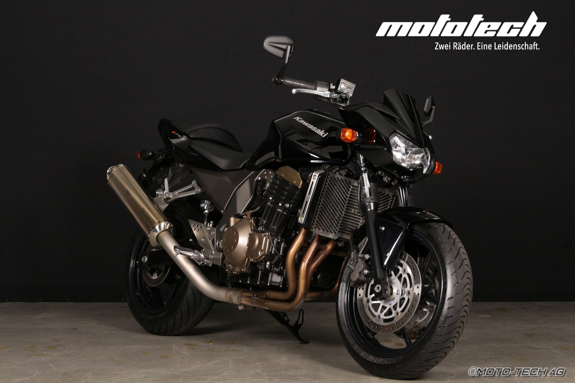 KAWASAKI Z 750 (25kW)-showroom-element-1