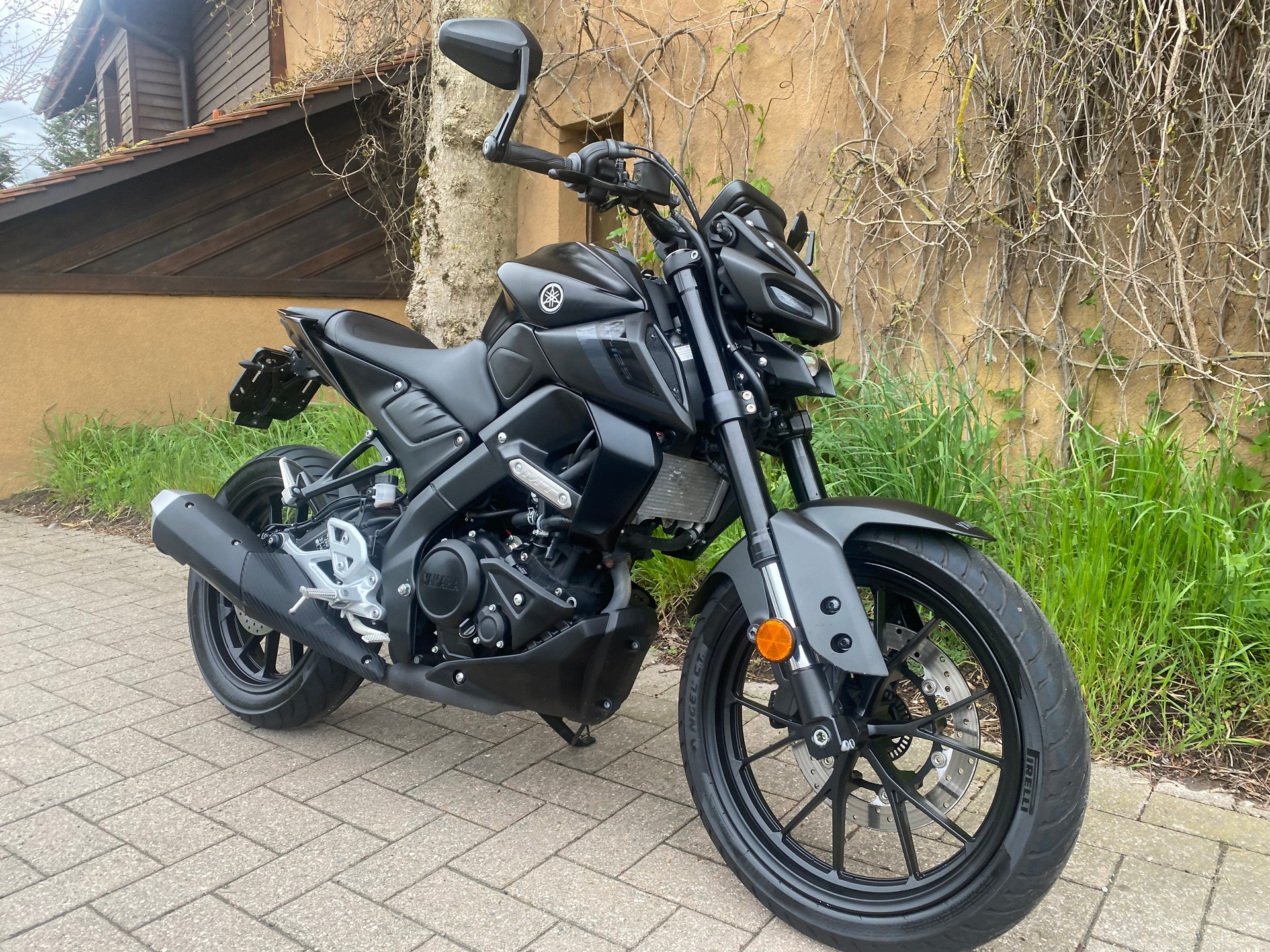 YAMAHA MT-125 ABS-image-1