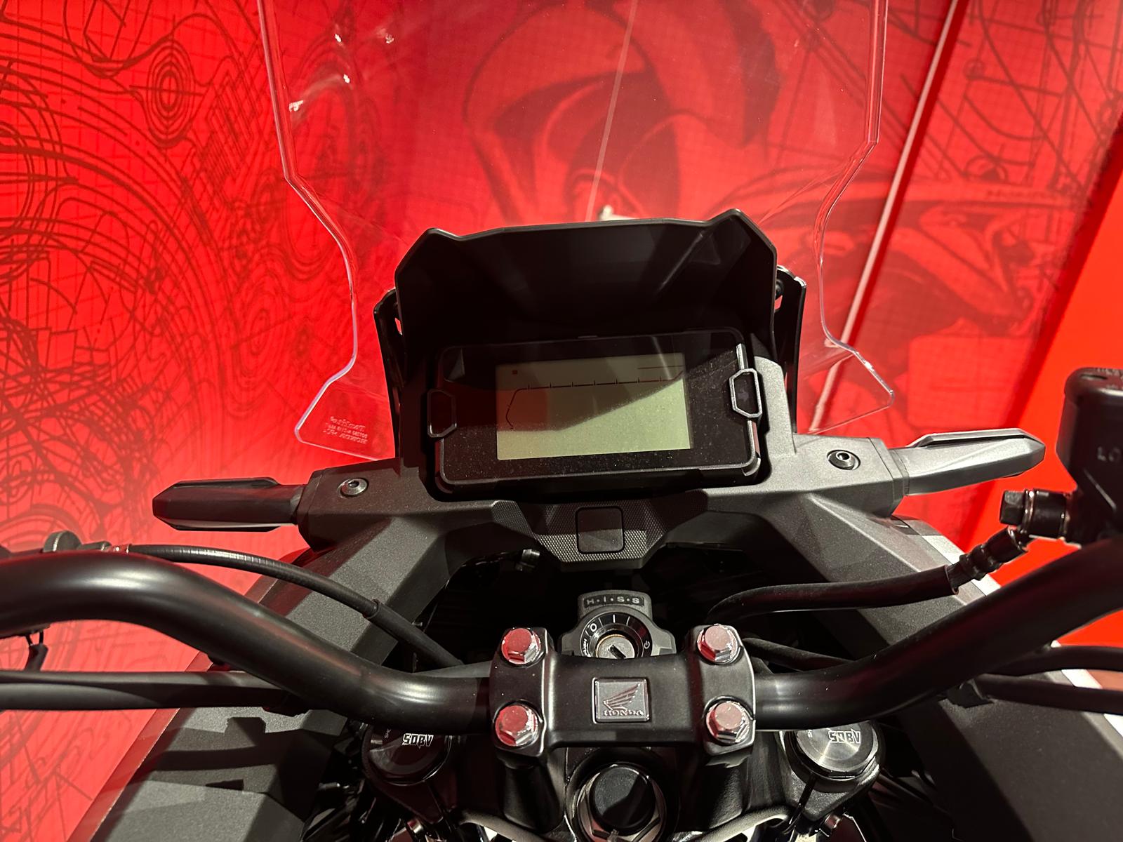 HONDA NC 750 X **Vorführmodel**-showroom-element-3