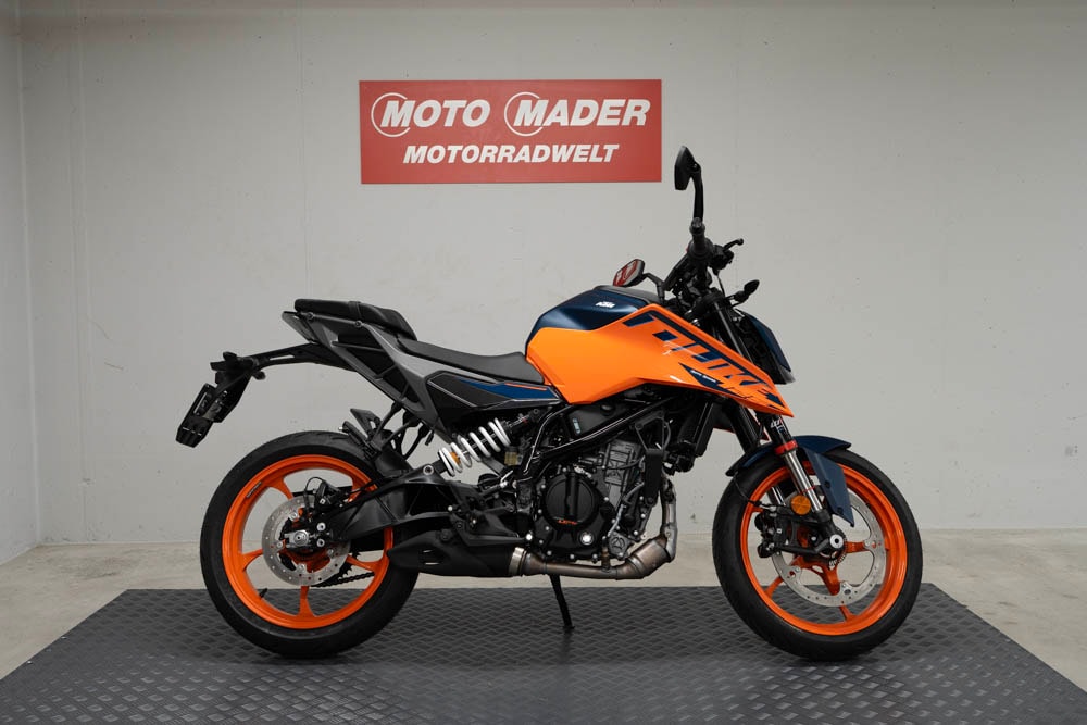 KTM 125 Duke-showroom-element-1