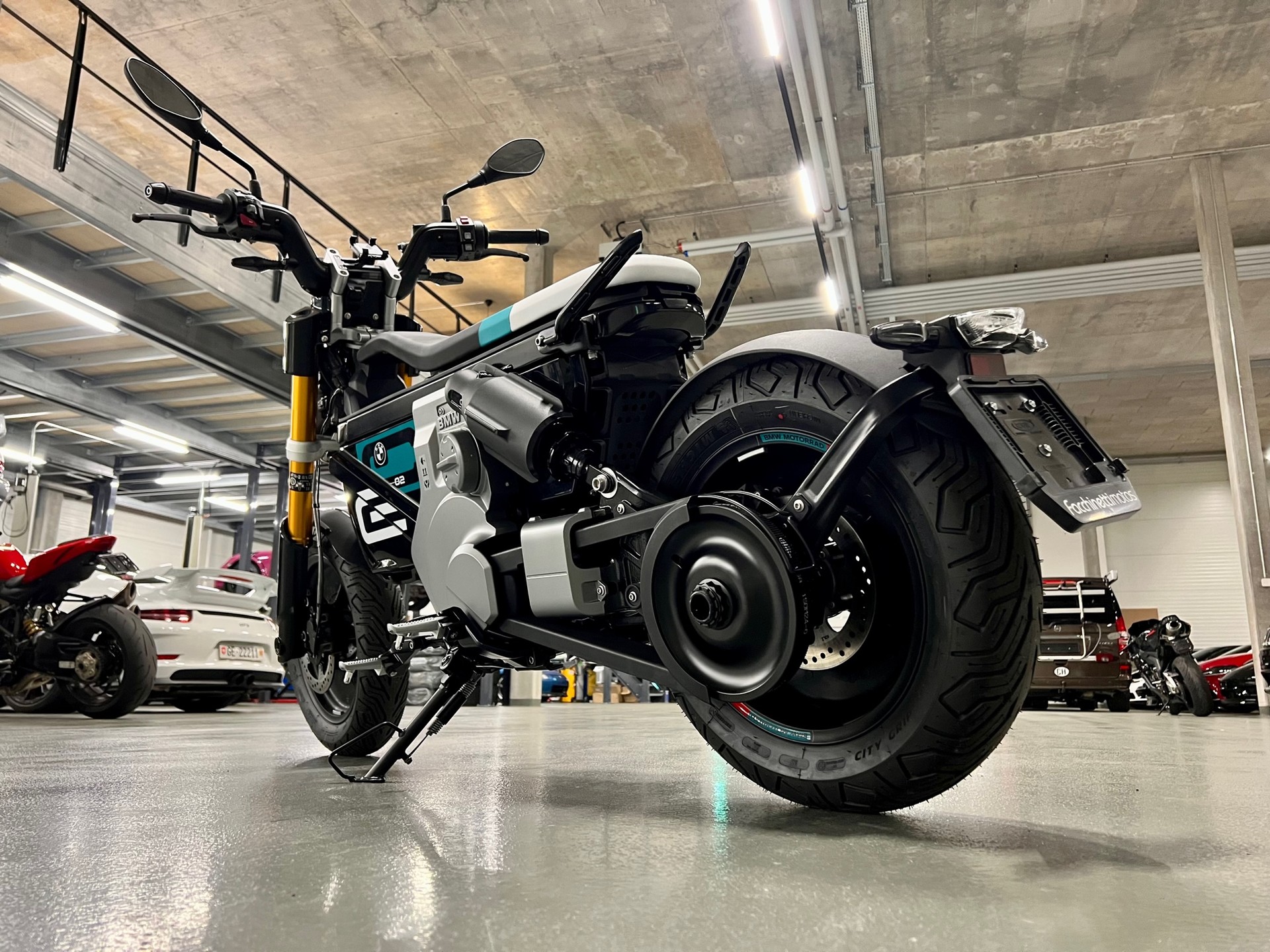 BMW CE 02-image-2