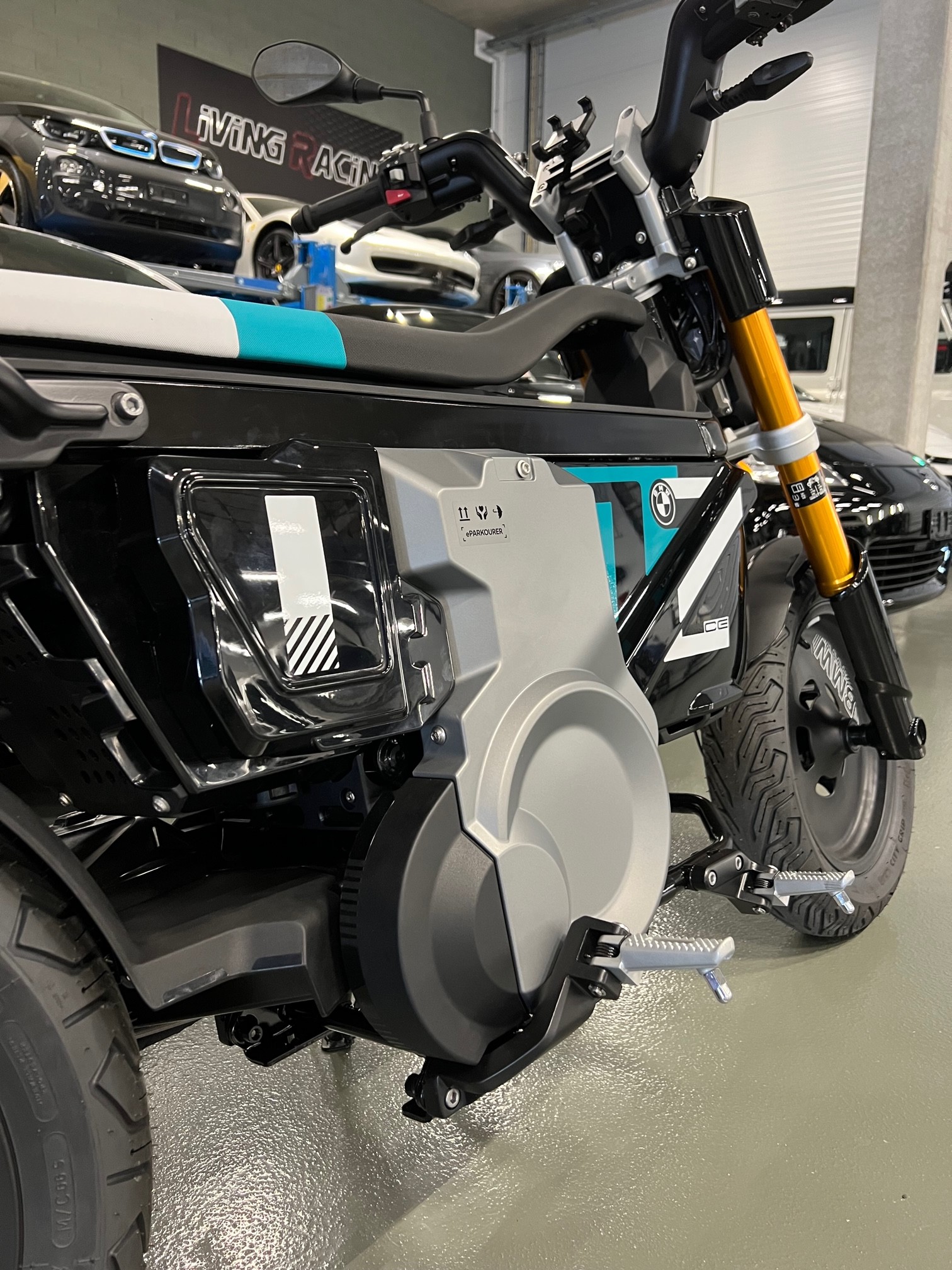 BMW CE 02-image-6