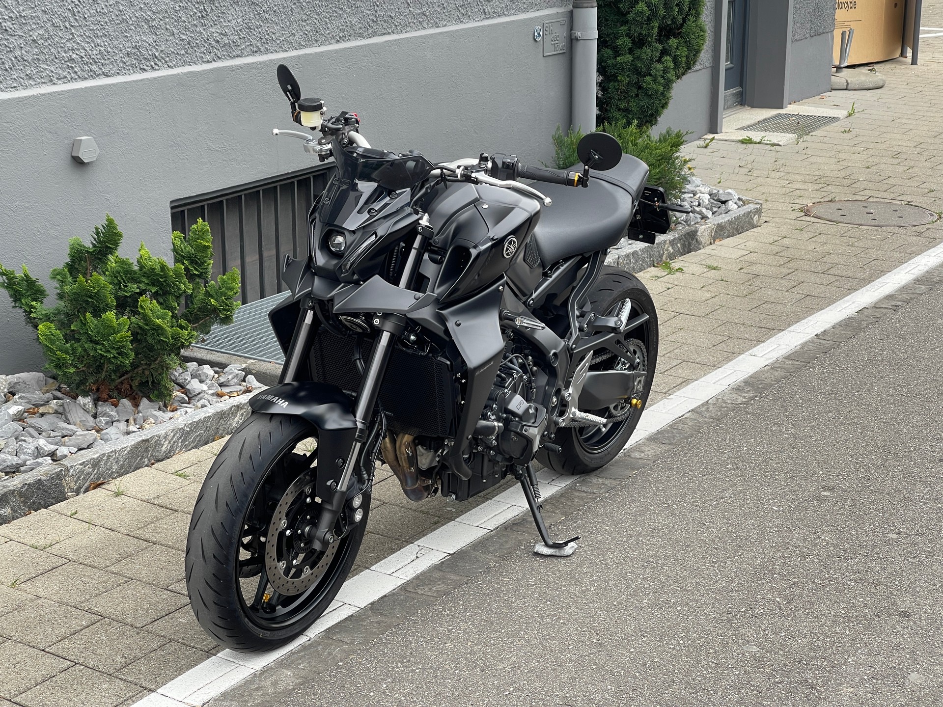 YAMAHA MT-09