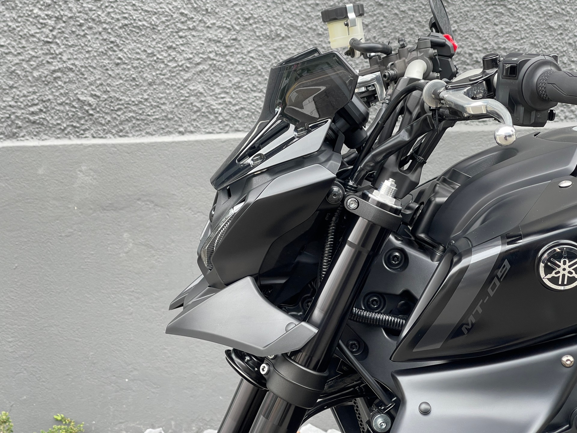 YAMAHA MT-09-showroom-element-2