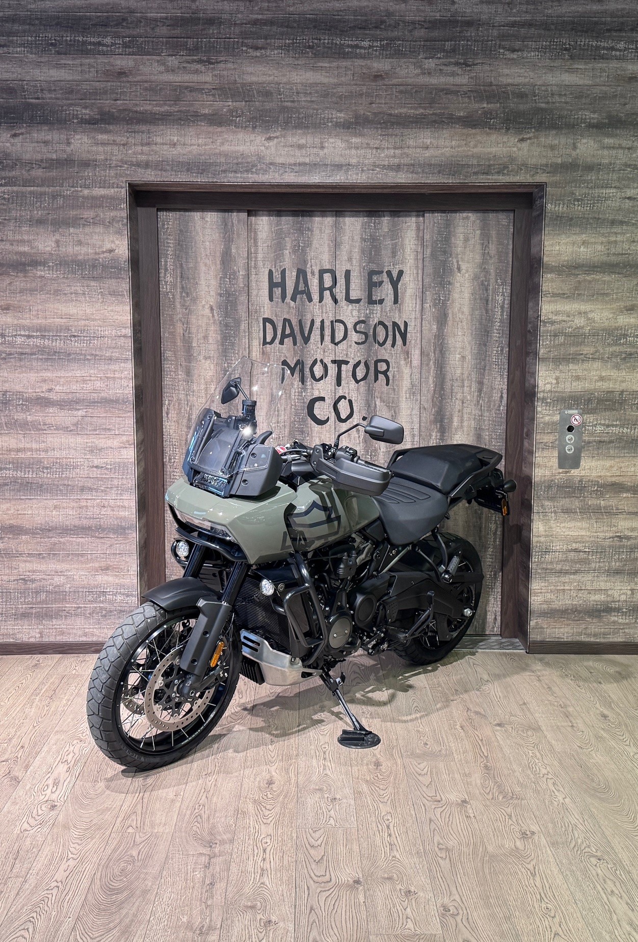 HARLEY-DAVIDSON RA Pan America 1250 Special-image-2