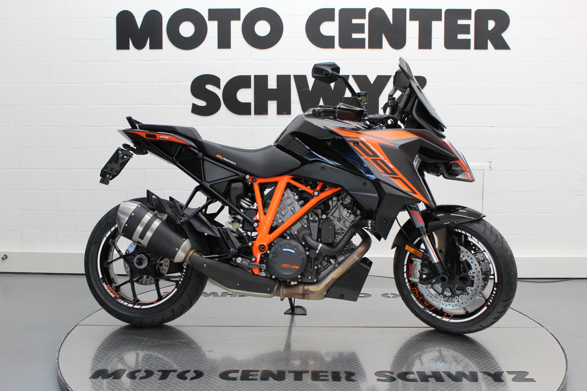 KTM 1290 Super Duke GT