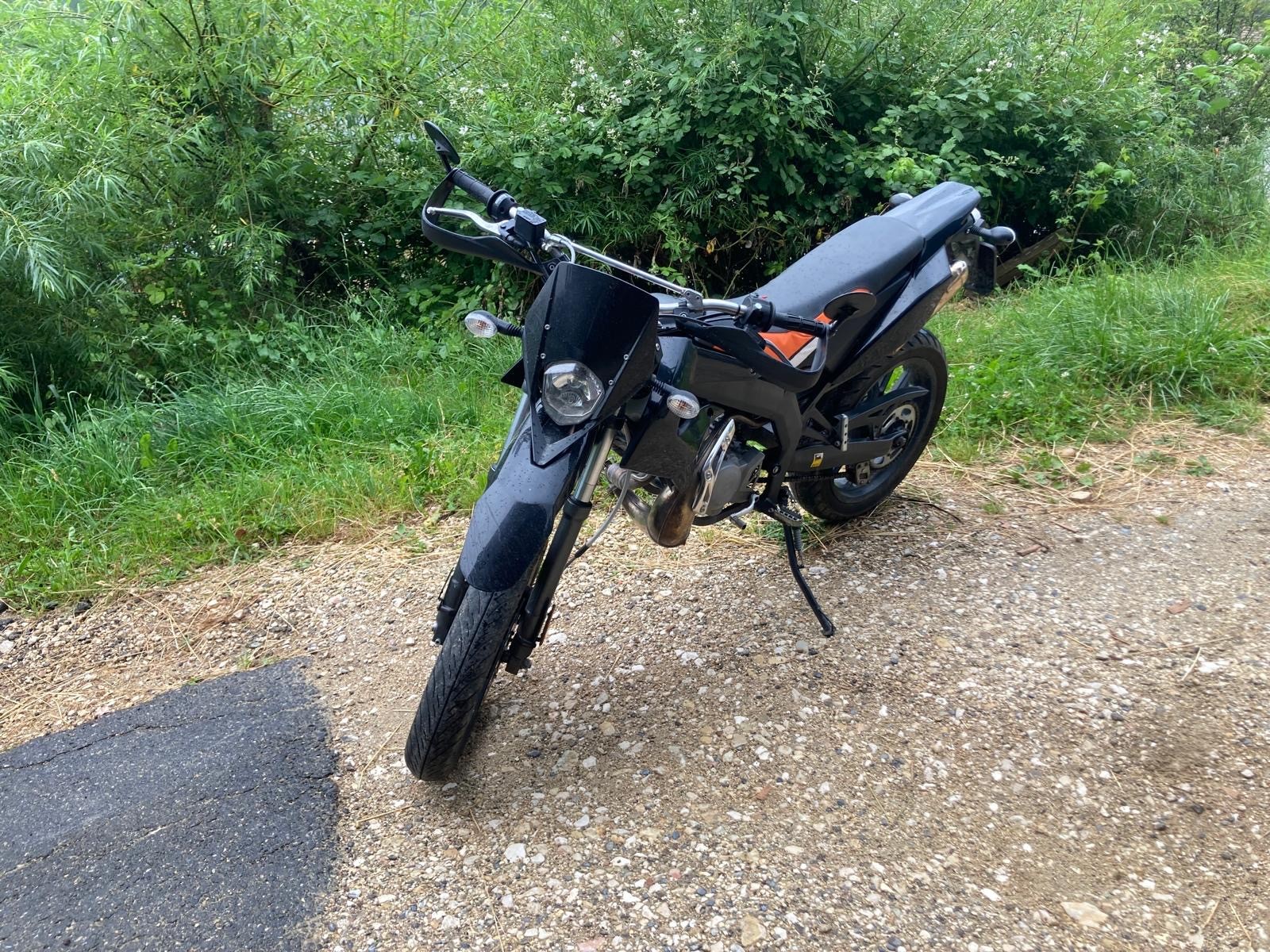 DERBI Senda SM XTrem 50-image-1