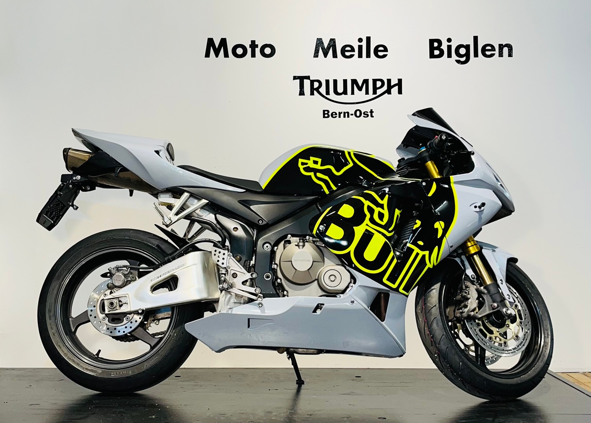 HONDA CBR 600 RR-showroom-element-2