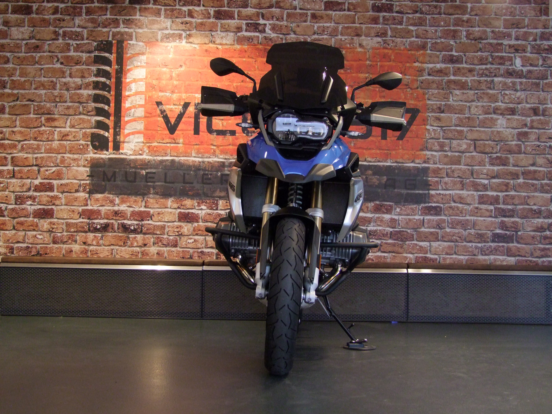 BMW R 1250 GS-image-2