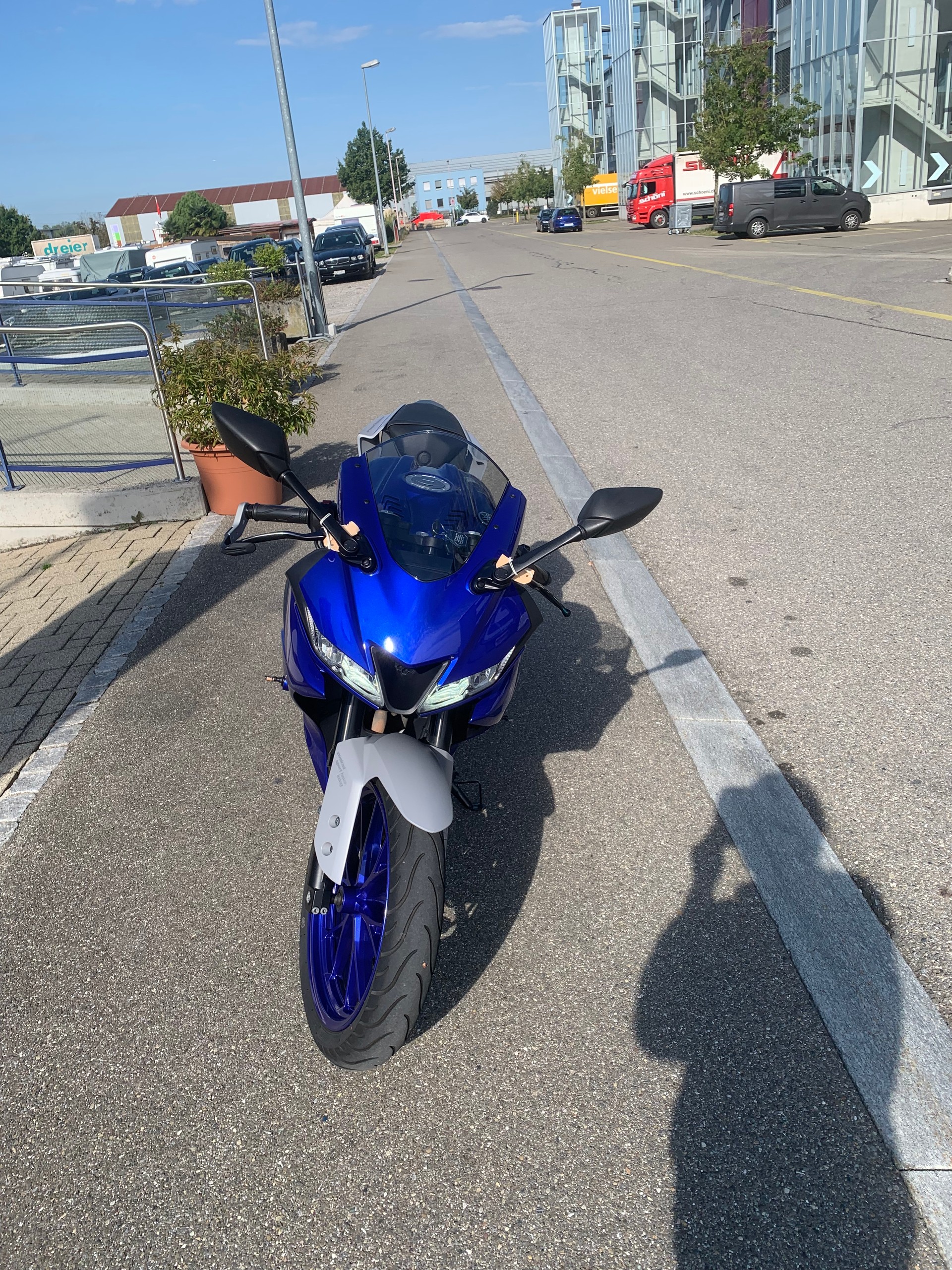 YAMAHA R 125-image-2
