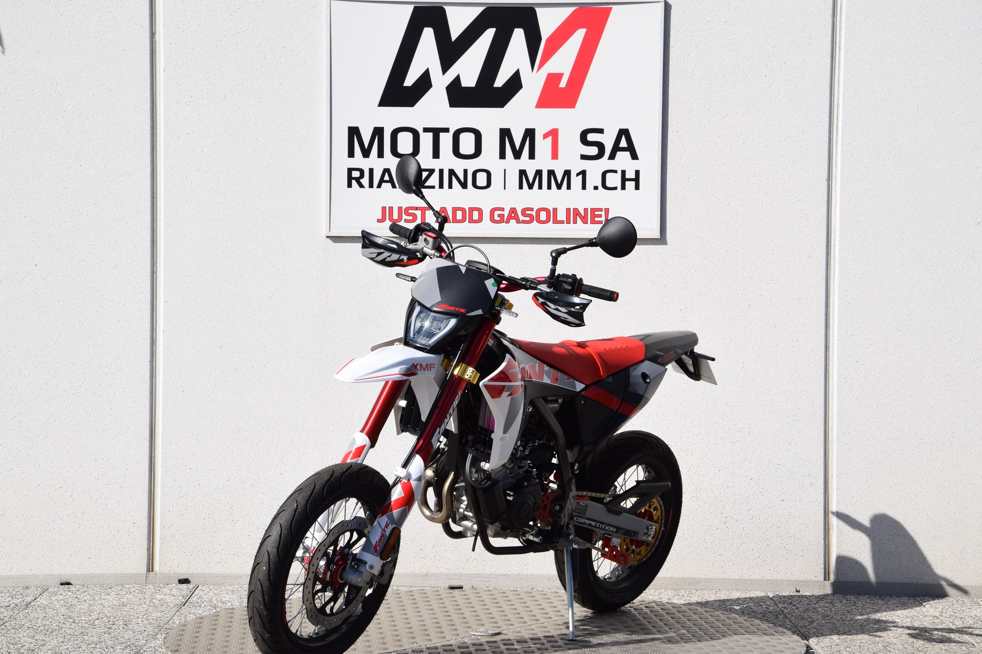 FANTIC Motard Competition-showroom-element-3