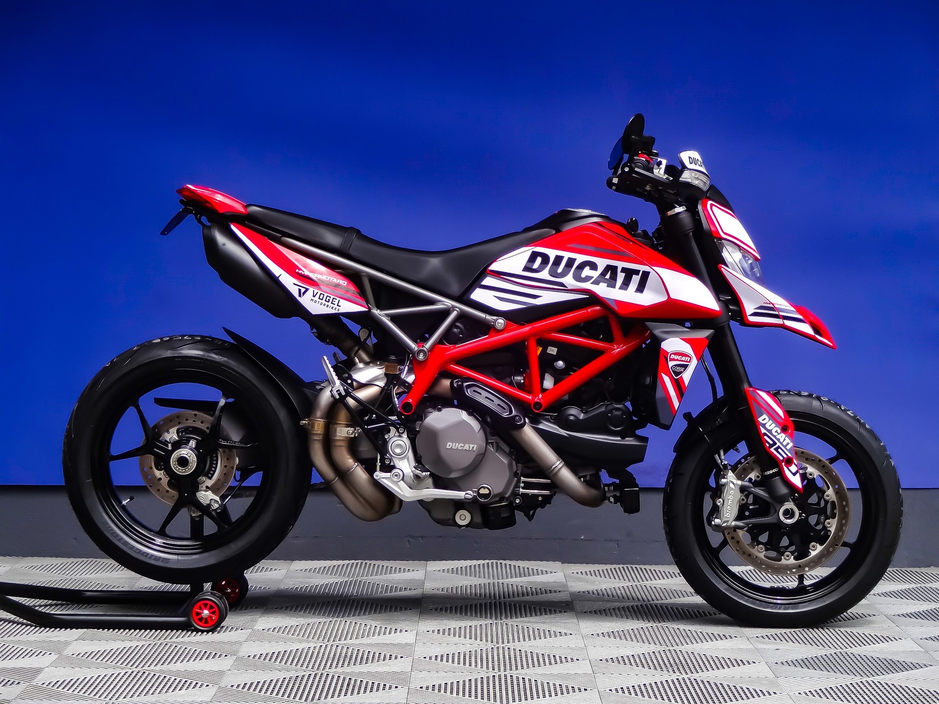 DUCATI Hypermotard 950