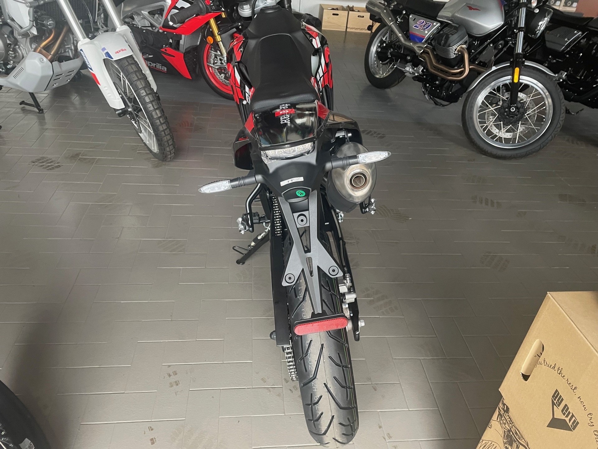 APRILIA SX 125 E5+-showroom-element-1
