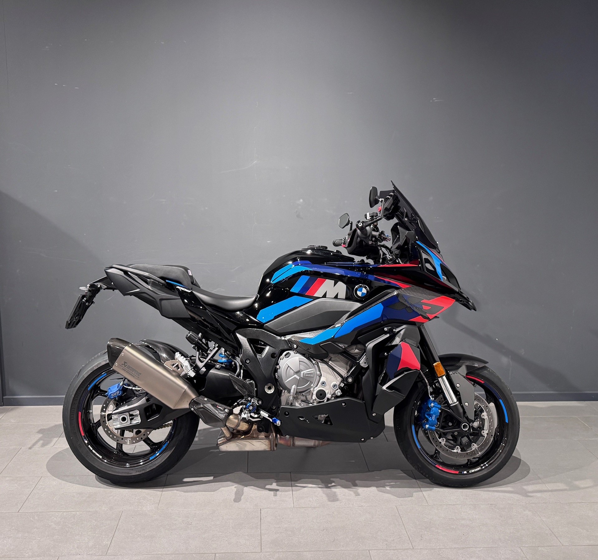 BMW M 1000 XR