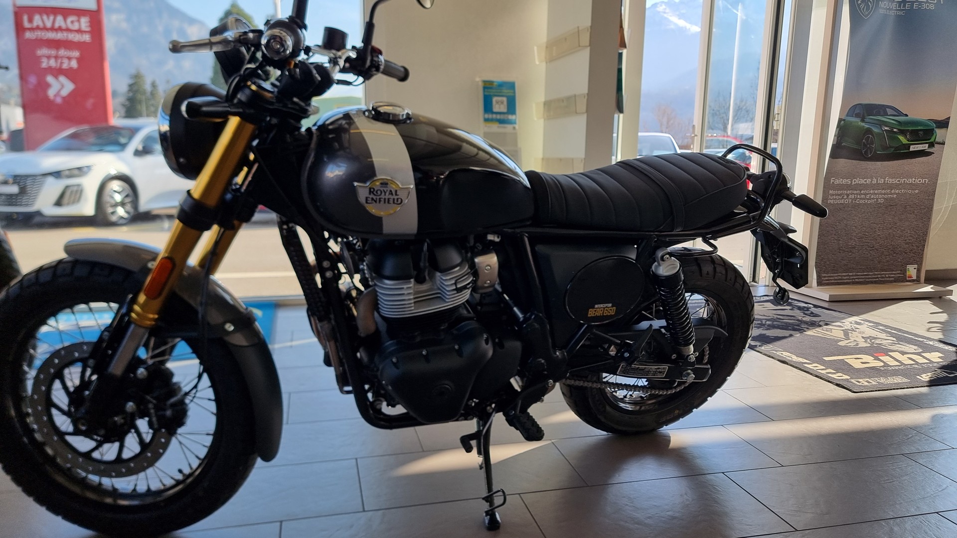 ROYAL ENFIELD BEAR 650-image-1