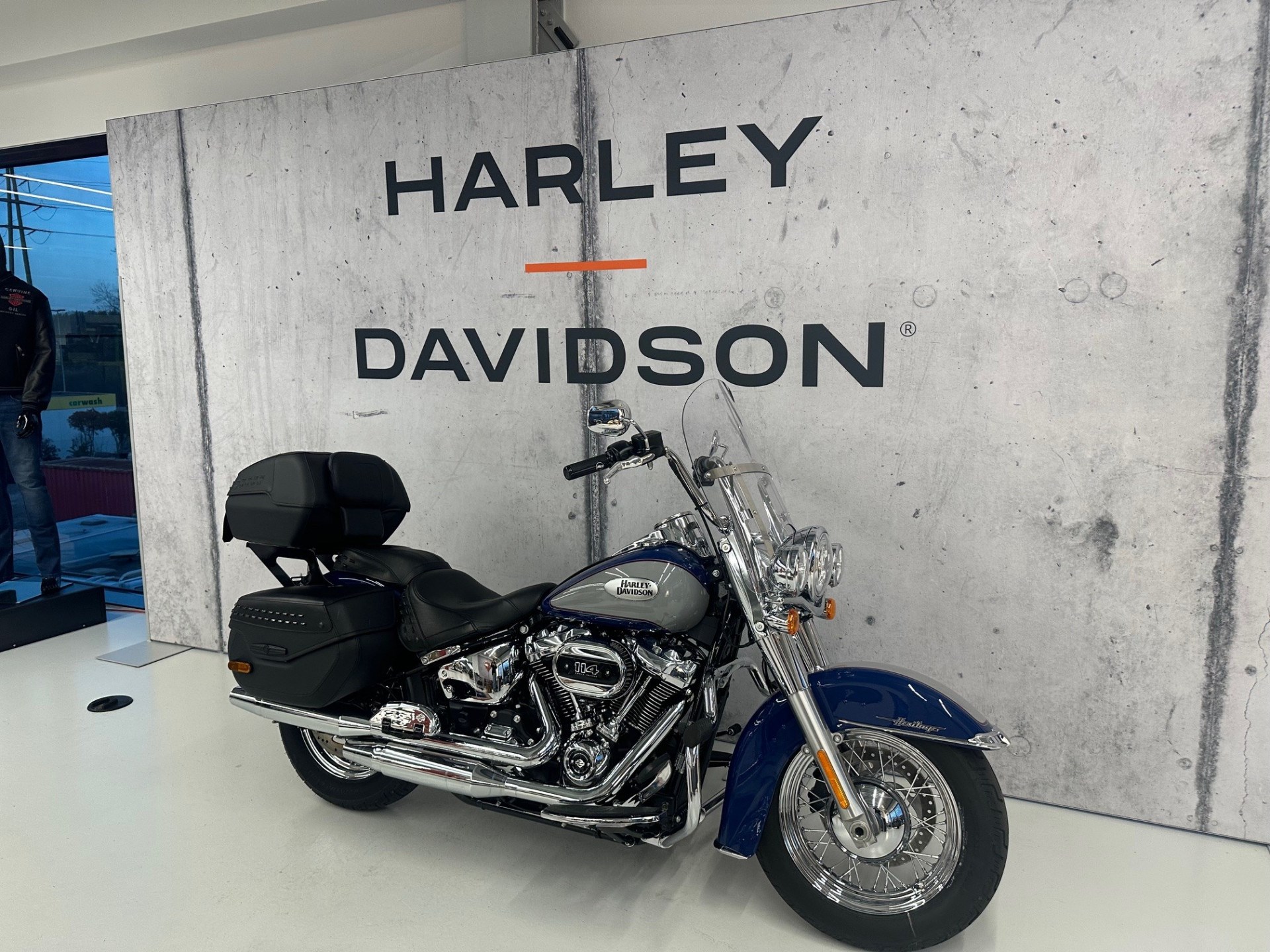 HARLEY-DAVIDSON FLHCS 1868 Heritage Classic 114-showroom-element-2