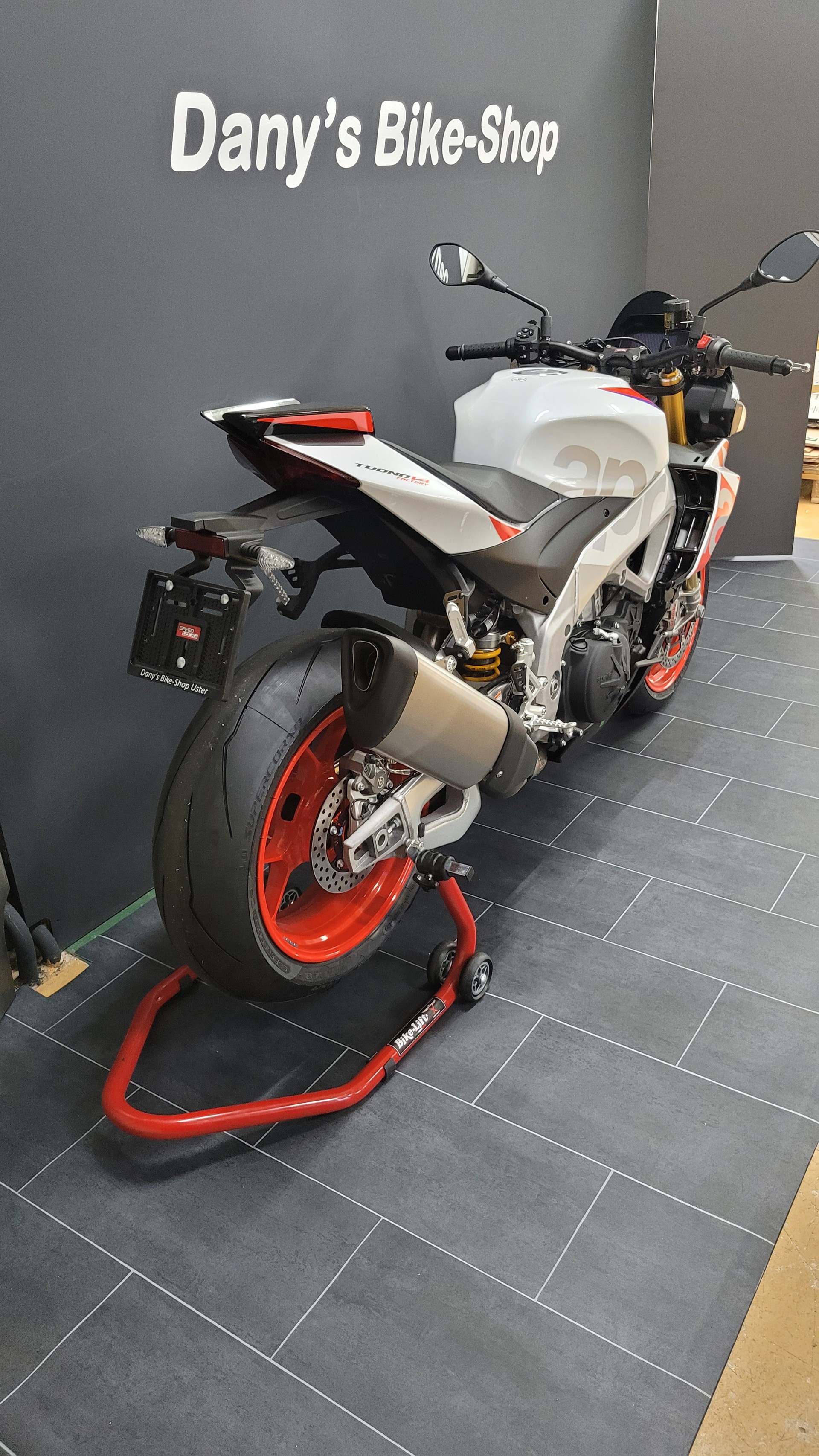 APRILIA Tuono V4 1100 Factory Speed White-image-3