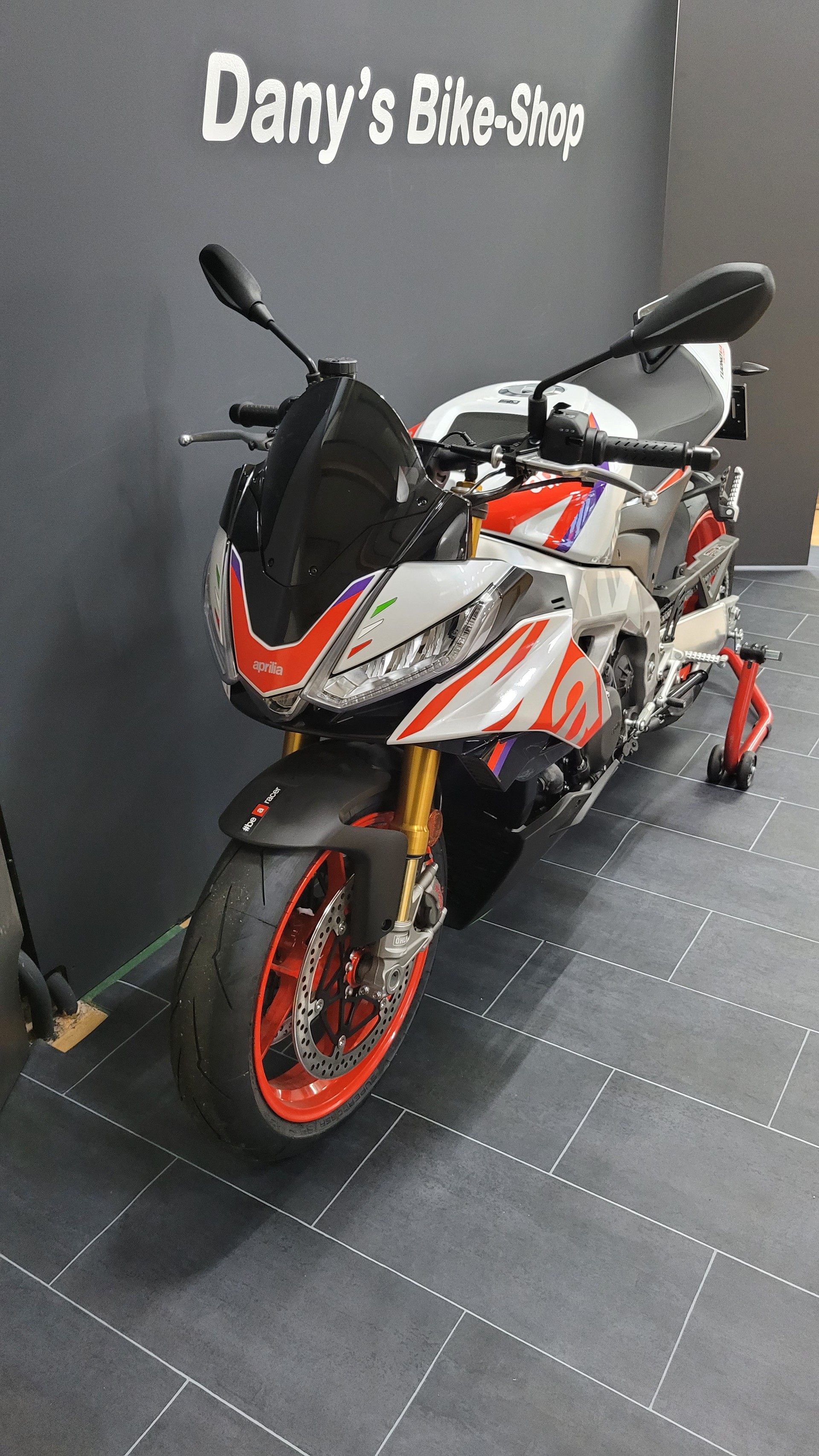 APRILIA Tuono V4 1100 Factory Speed White-image-1