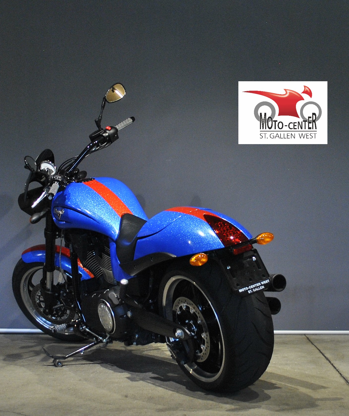 VICTORY Hammer 8Ball-showroom-element-3