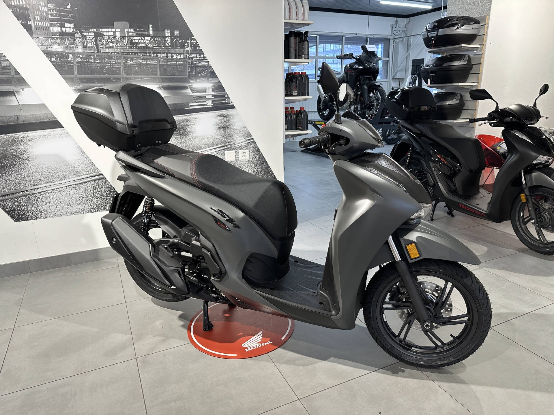 HONDA SH 350 A ABS Sporty-showroom-element-2