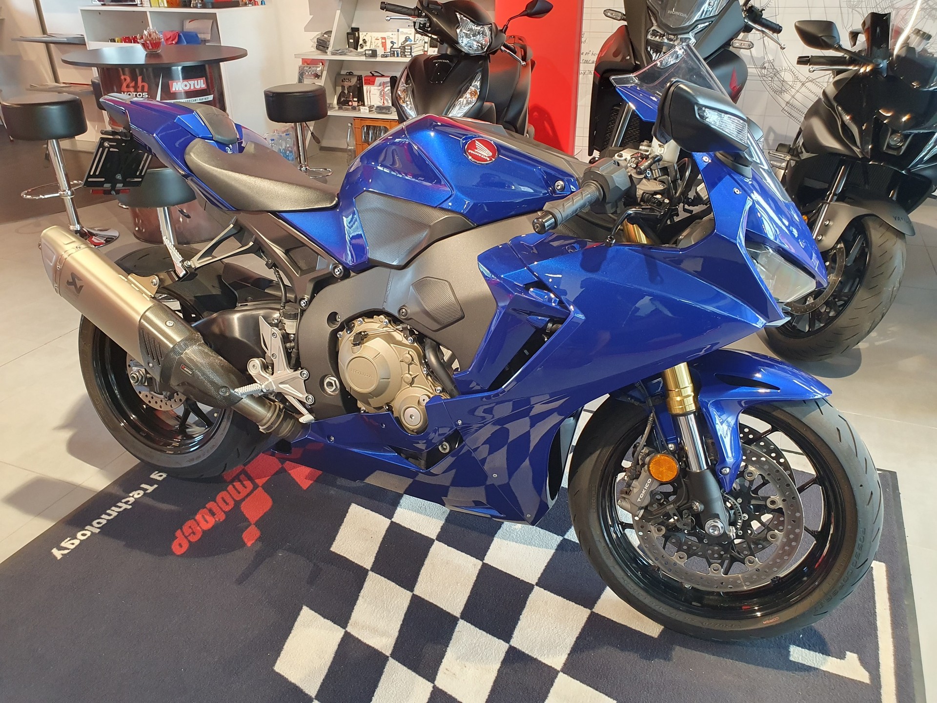 HONDA CBR 1000 RR ABS-showroom-element-2