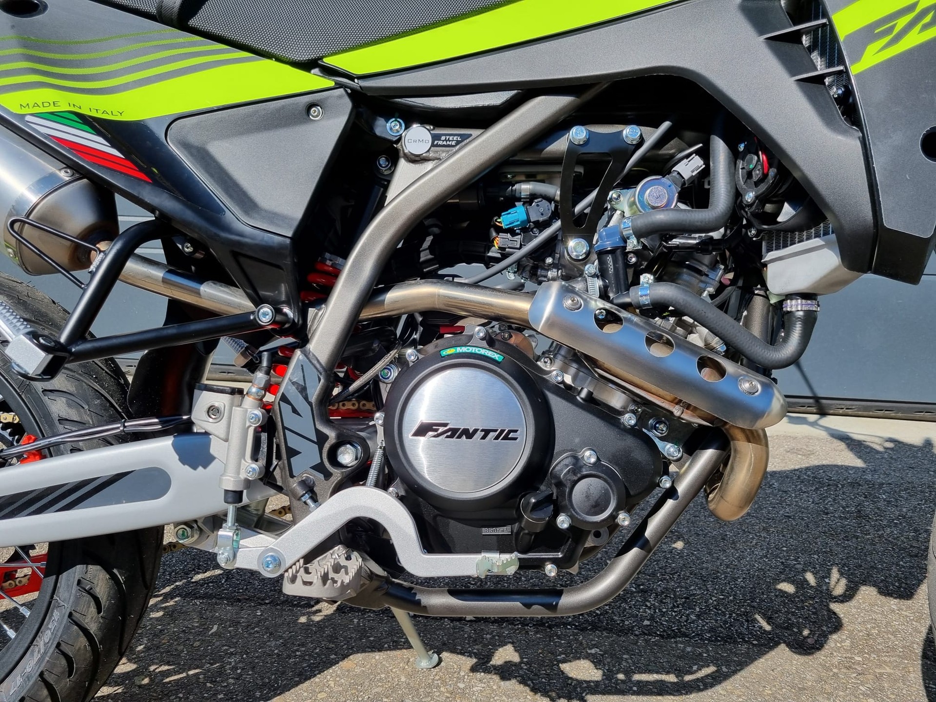 FANTIC XMF 125 Motard-image-4