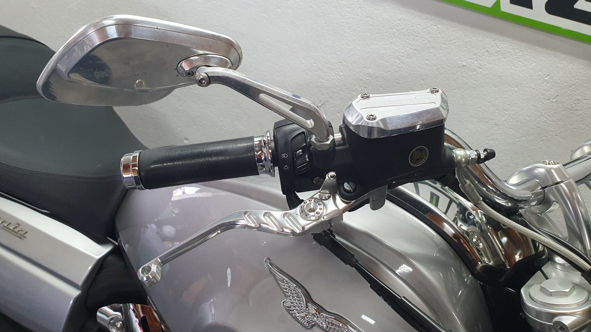 MOTO GUZZI California 1400 Custom-showroom-element-3