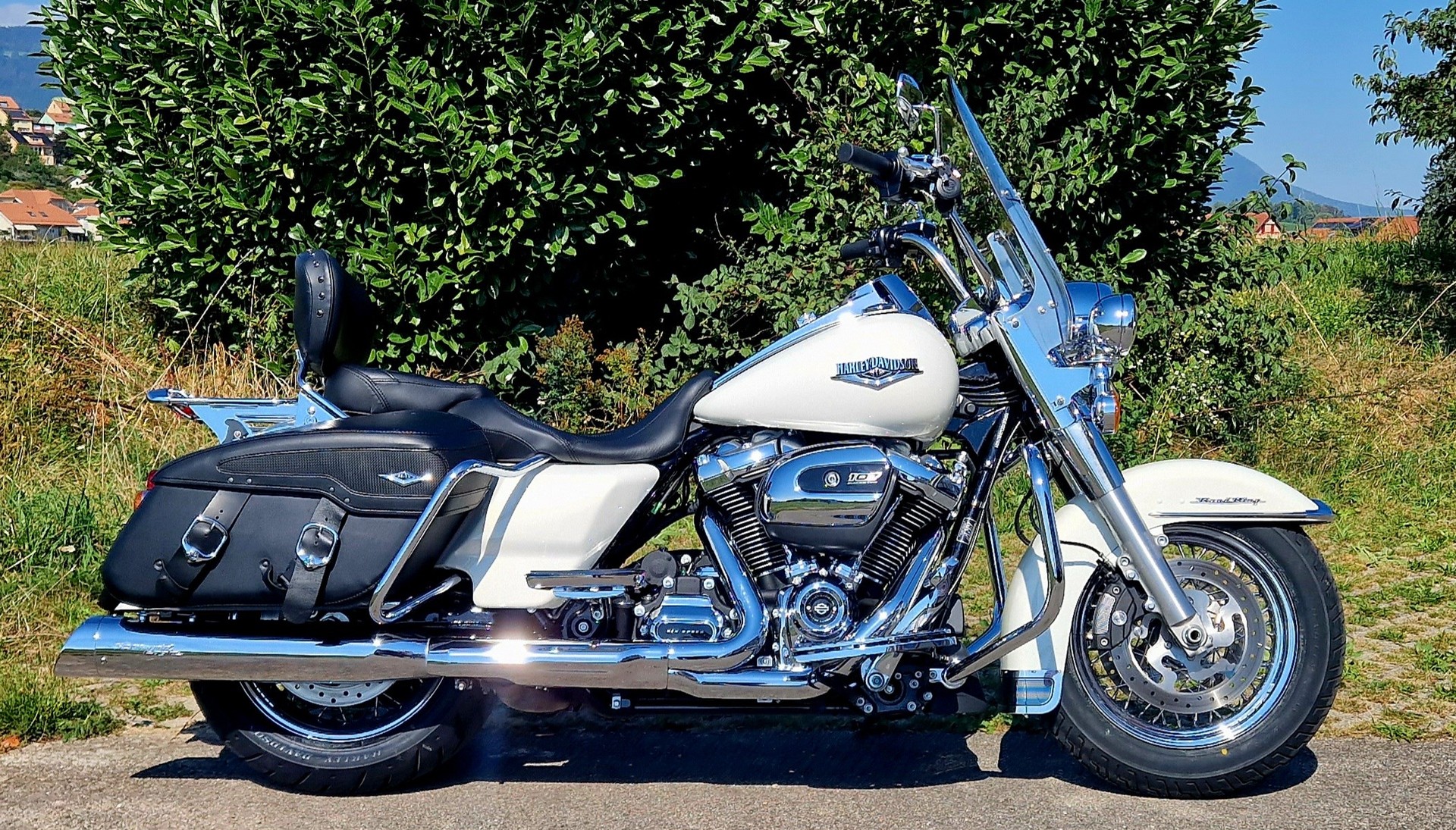 HARLEY-DAVIDSON FLHRC Road King Classic 107 ABS-image-1