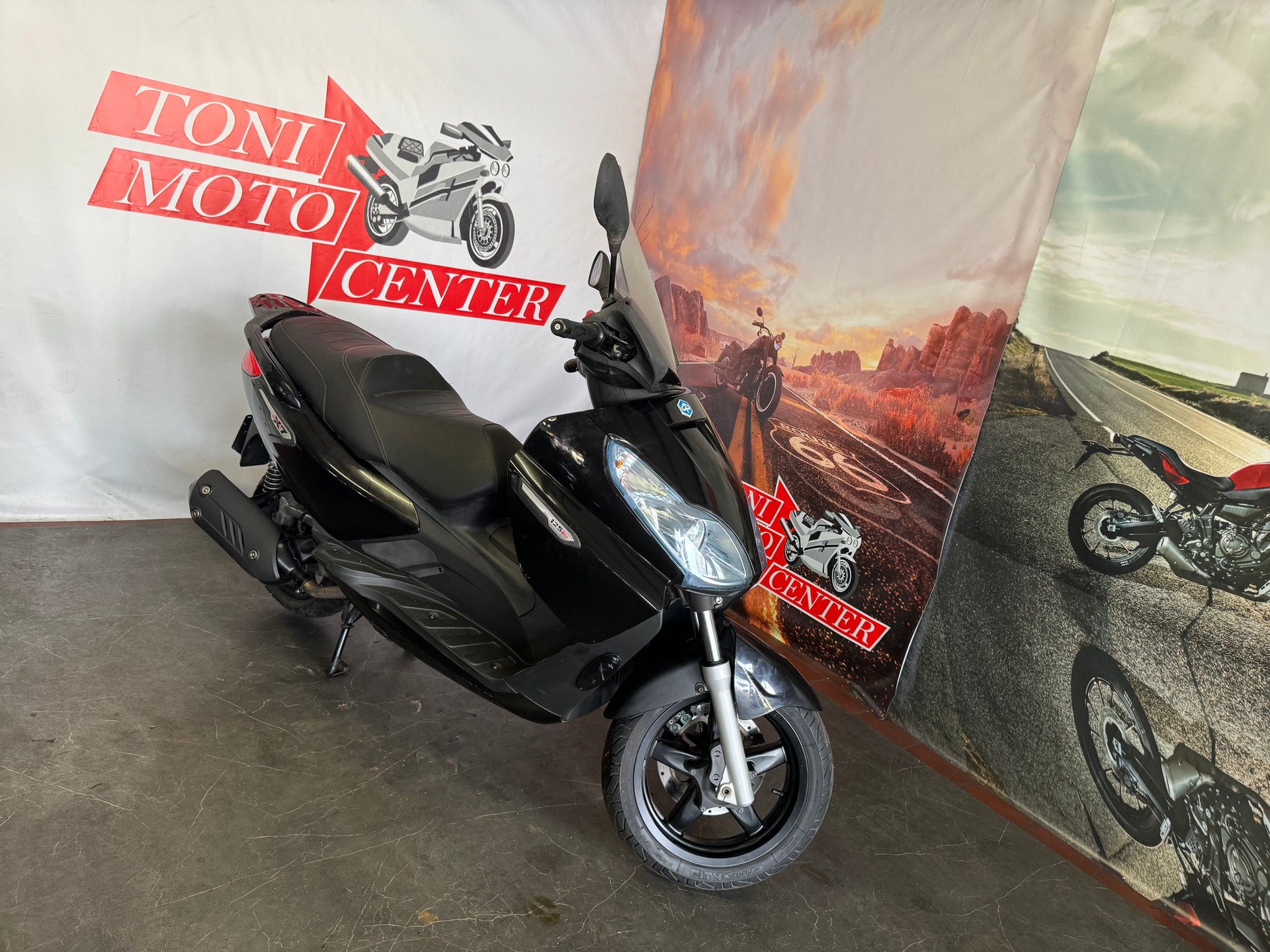 PIAGGIO X7 125 IE-showroom-element-2