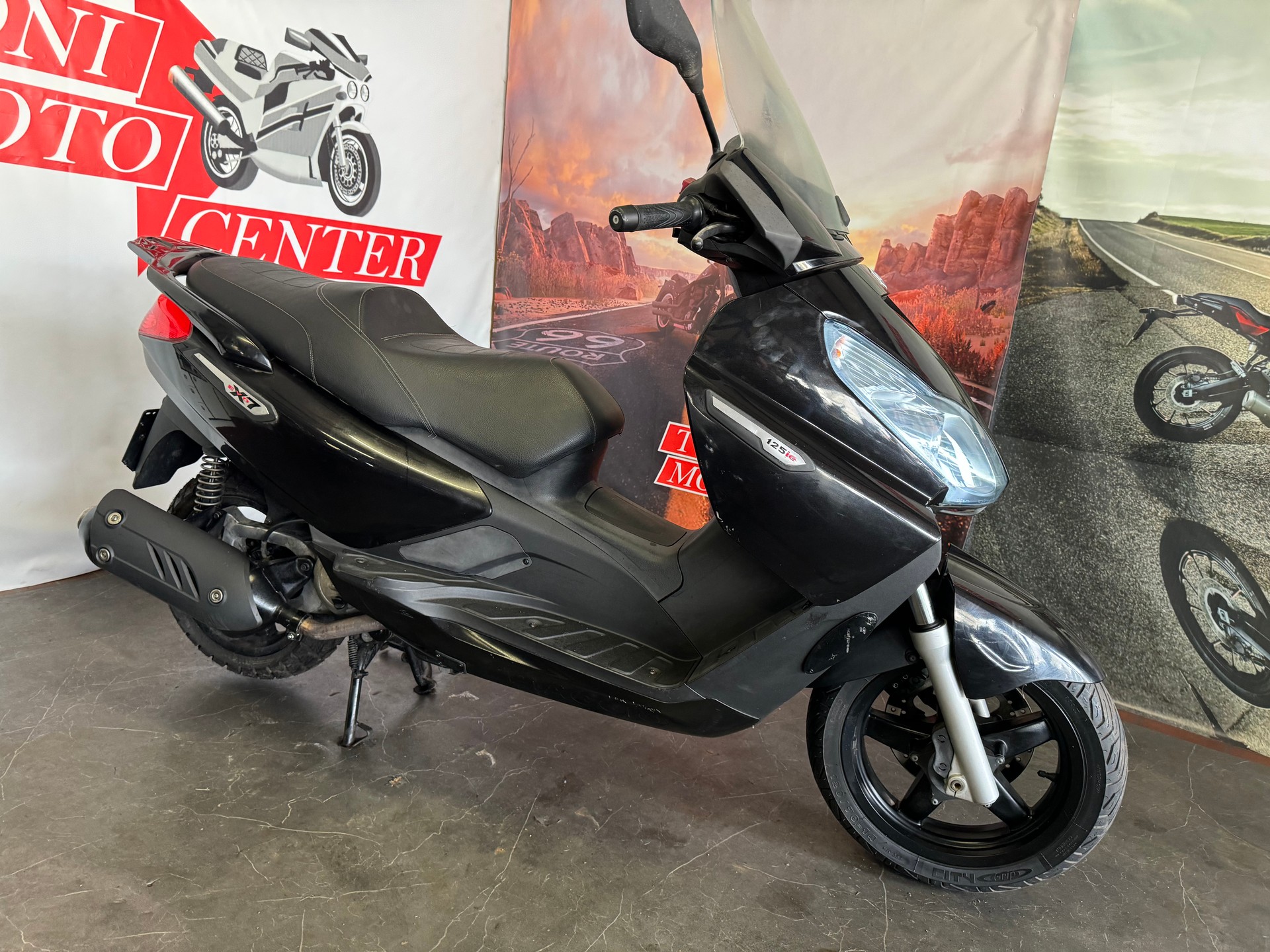 PIAGGIO X7 125 IE-showroom-element-1
