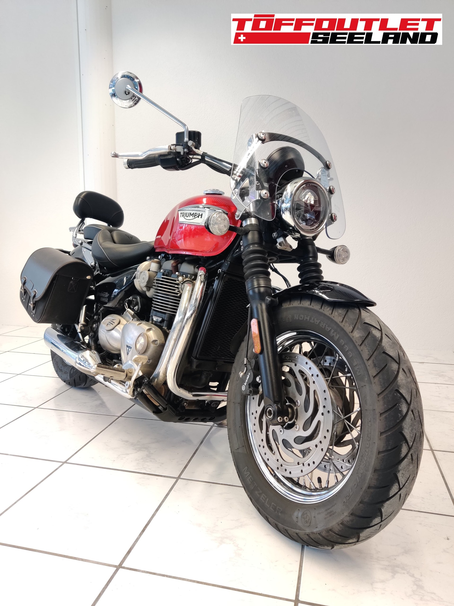 TRIUMPH Bonneville 1200 Speedmaster-showroom-element-1