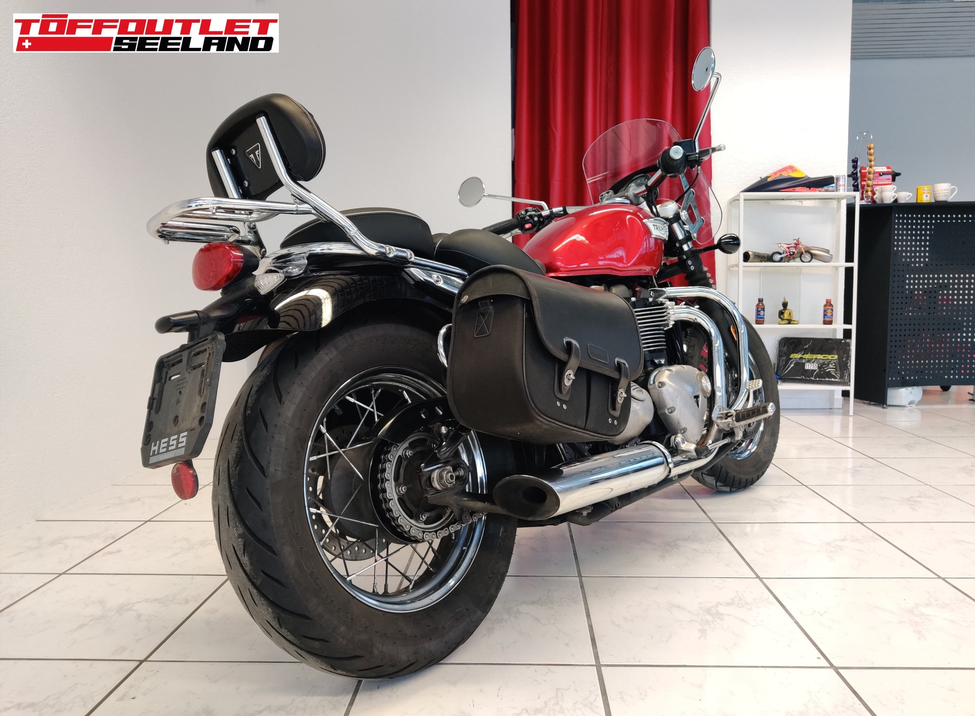 TRIUMPH Bonneville 1200 Speedmaster-showroom-element-2
