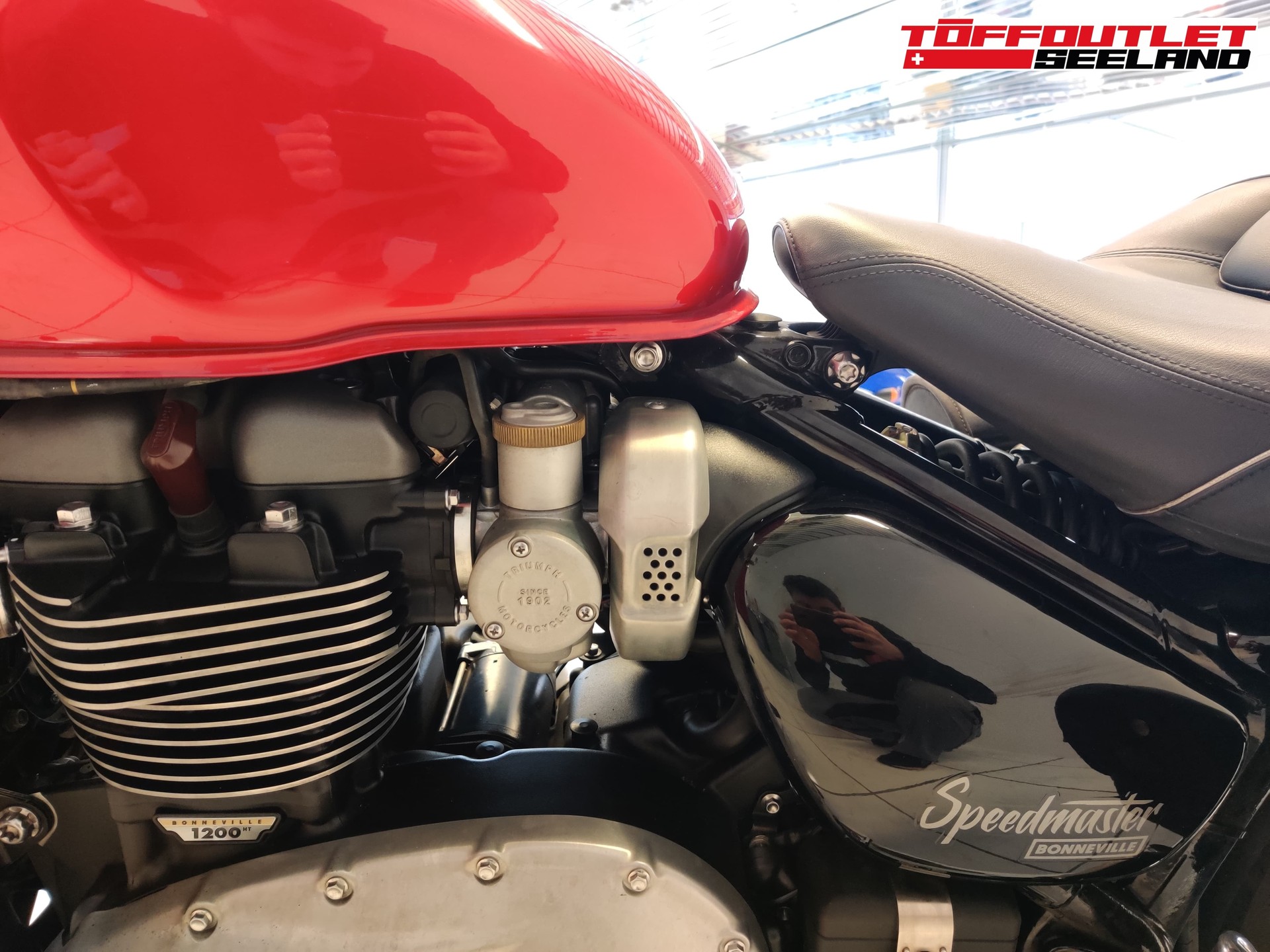 TRIUMPH Bonneville 1200 Speedmaster-showroom-element-3