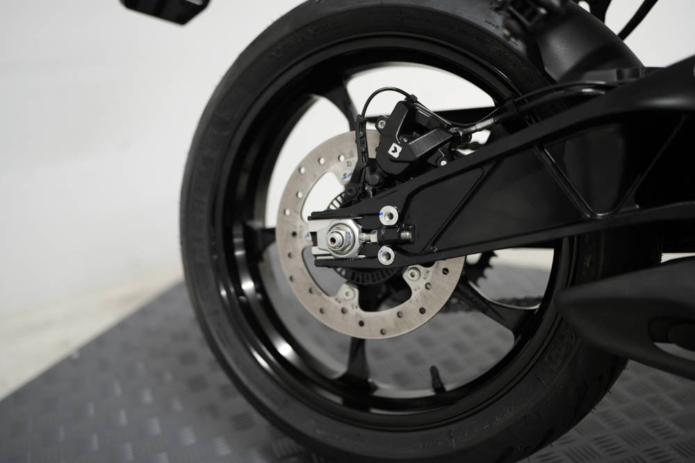 KTM 125 Duke-showroom-element-3