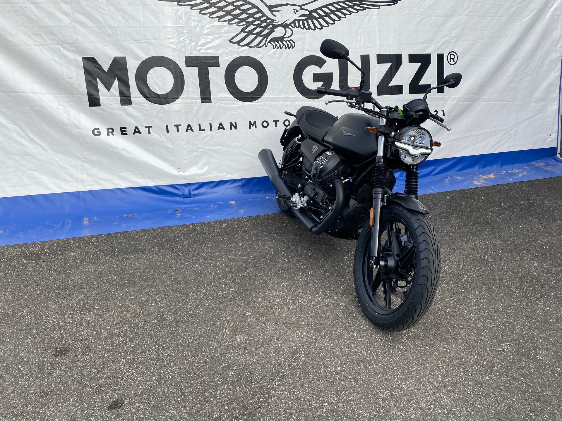 MOTO GUZZI V7 IV 850 Stone-showroom-element-2