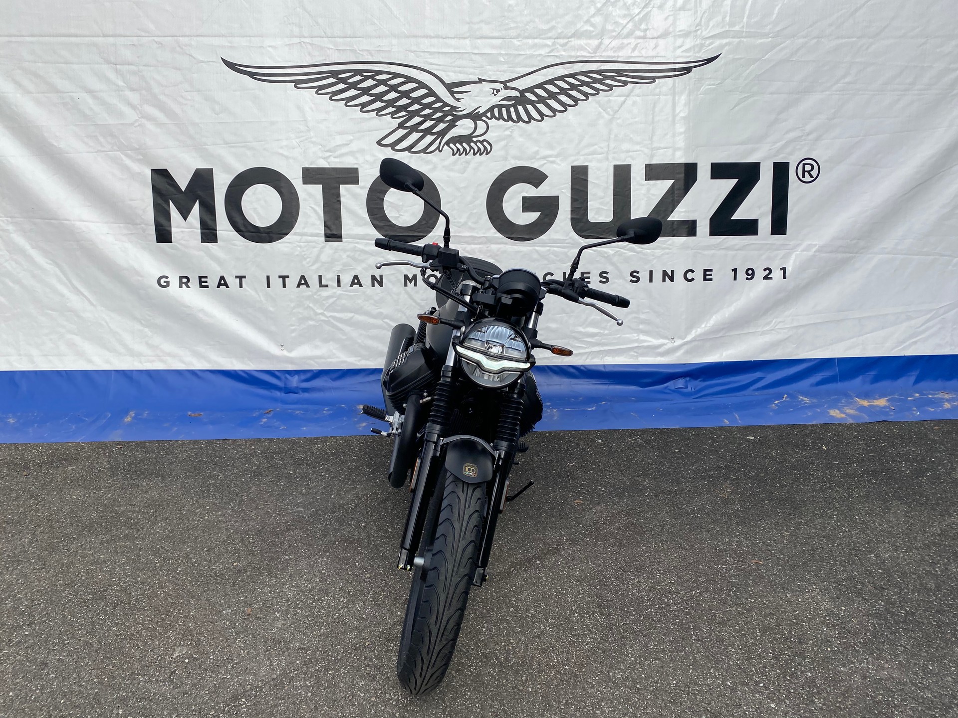 MOTO GUZZI V7 IV 850 Stone-showroom-element-3