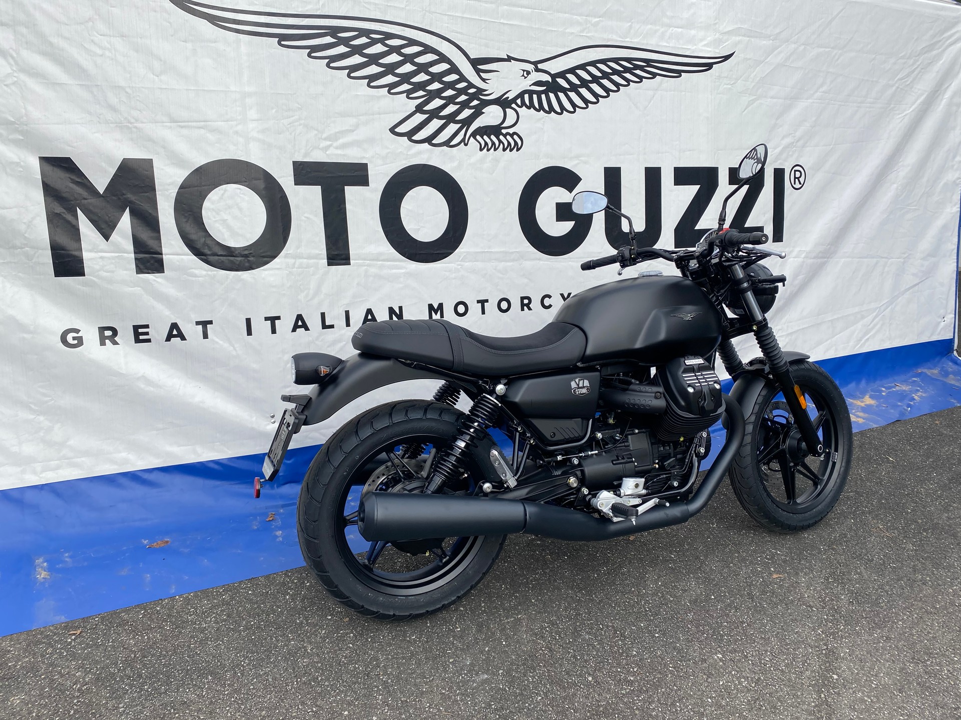 MOTO GUZZI V7 IV 850 Stone-showroom-element-1