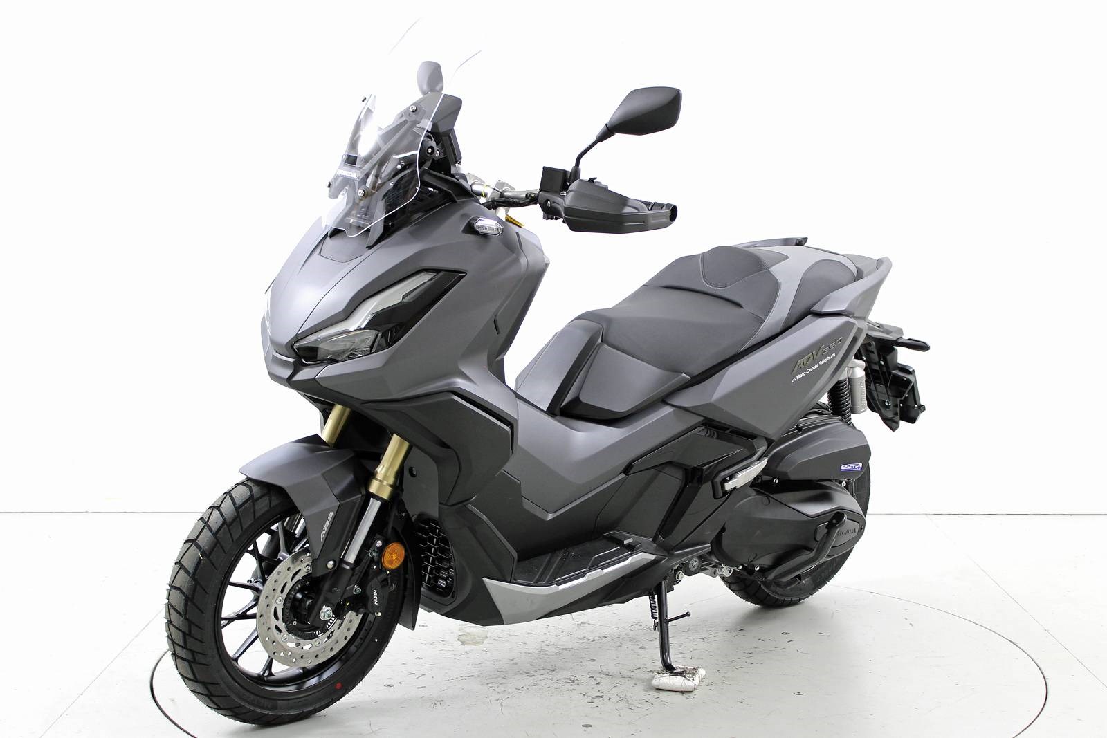 HONDA ADV 350  ABS-showroom-element-2