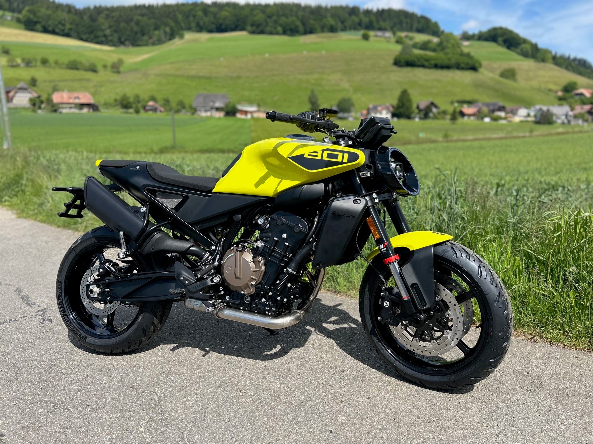 HUSQVARNA Vitpilen 801