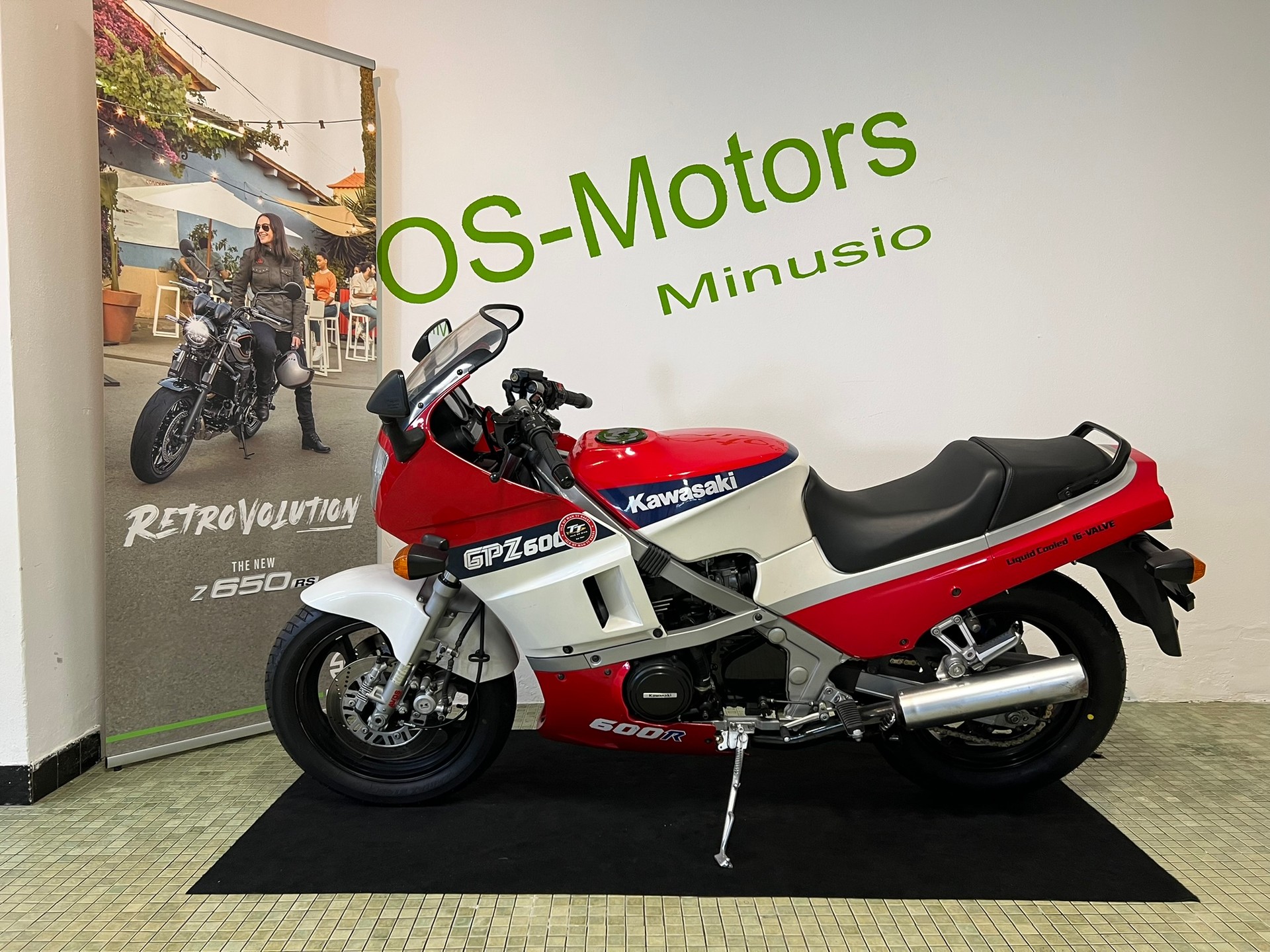 KAWASAKI GPZ 600 R