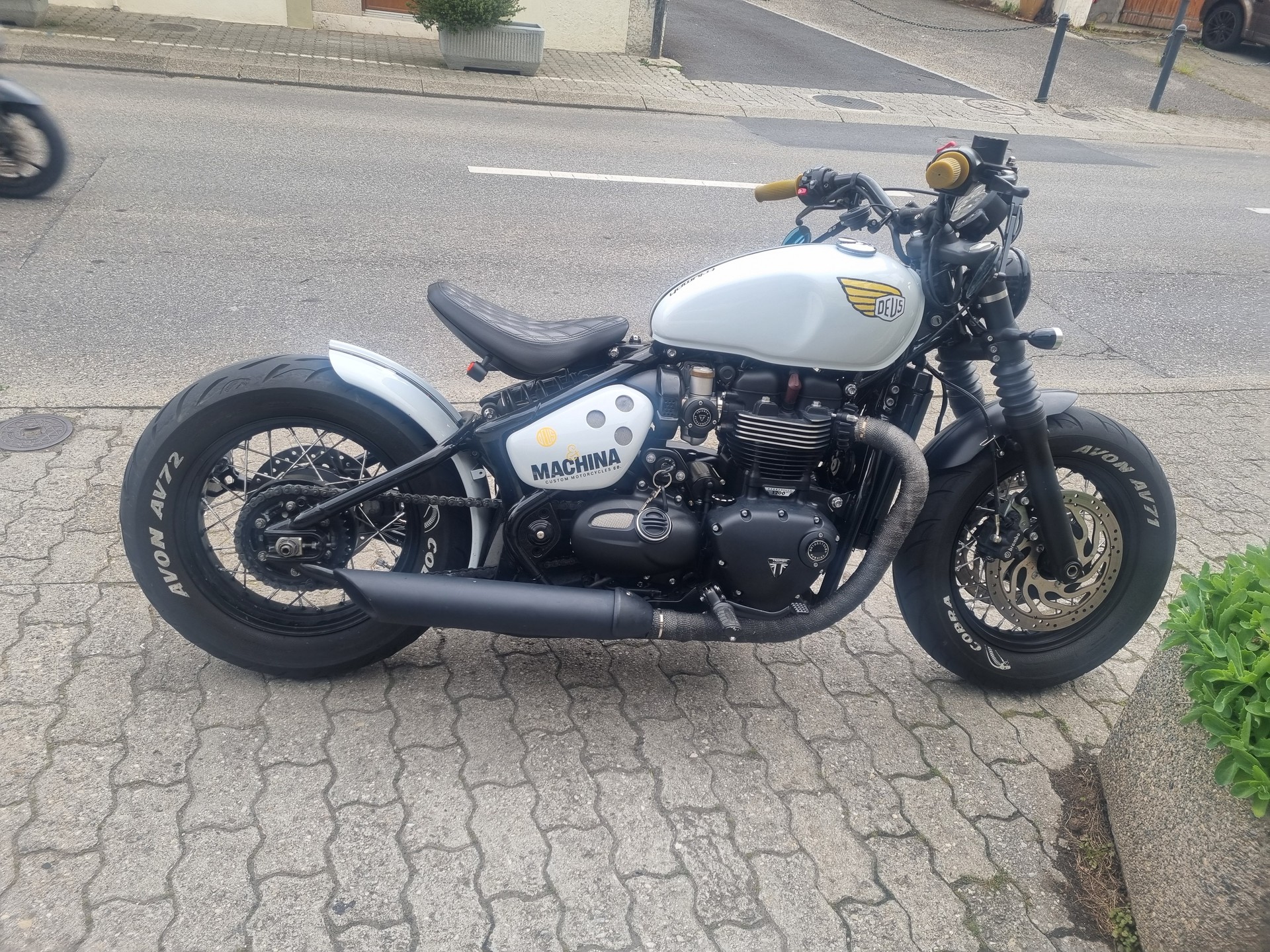 TRIUMPH Bonneville 1200 Bobber Black  ABS