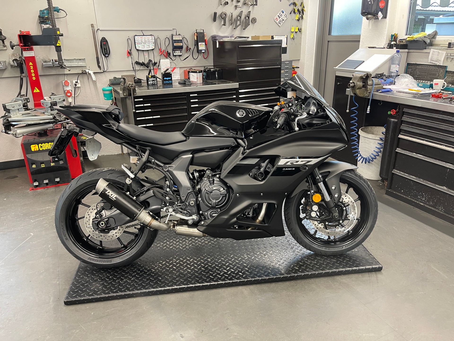 YAMAHA YZF-R7 (35kW)