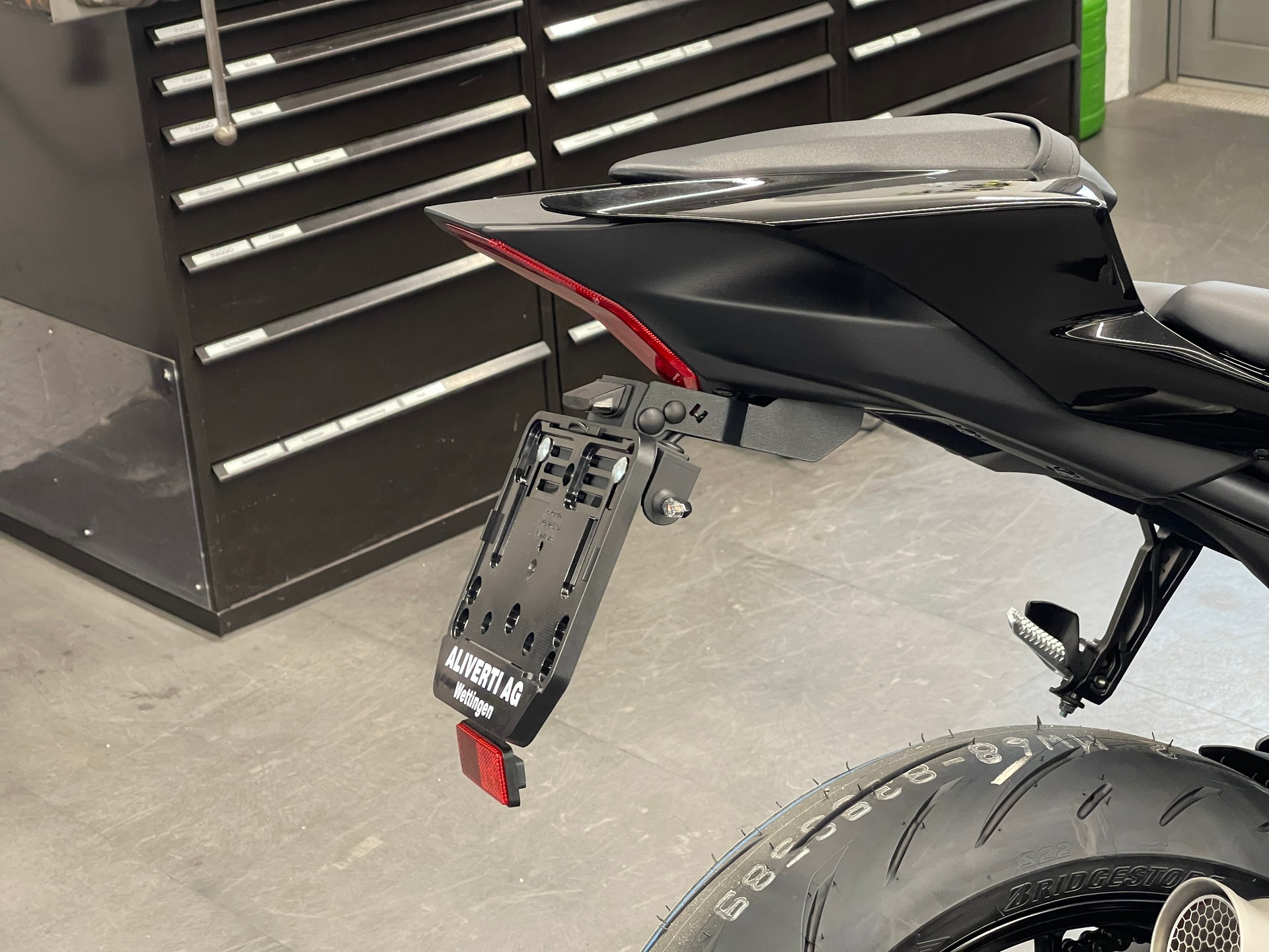 YAMAHA YZF-R7 (35kW)-image-7