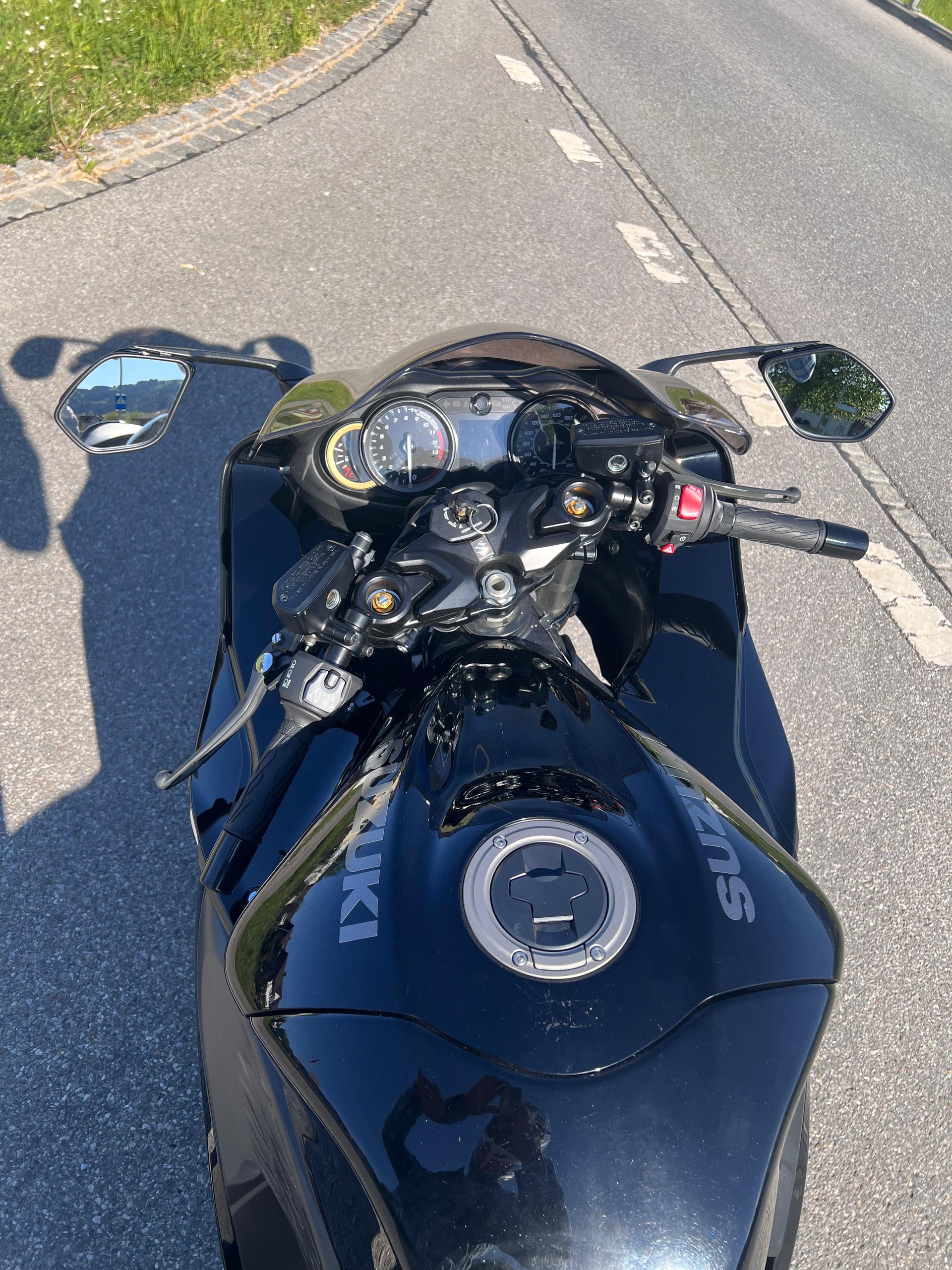SUZUKI GSX 1300 RR Hayabusa-image-11