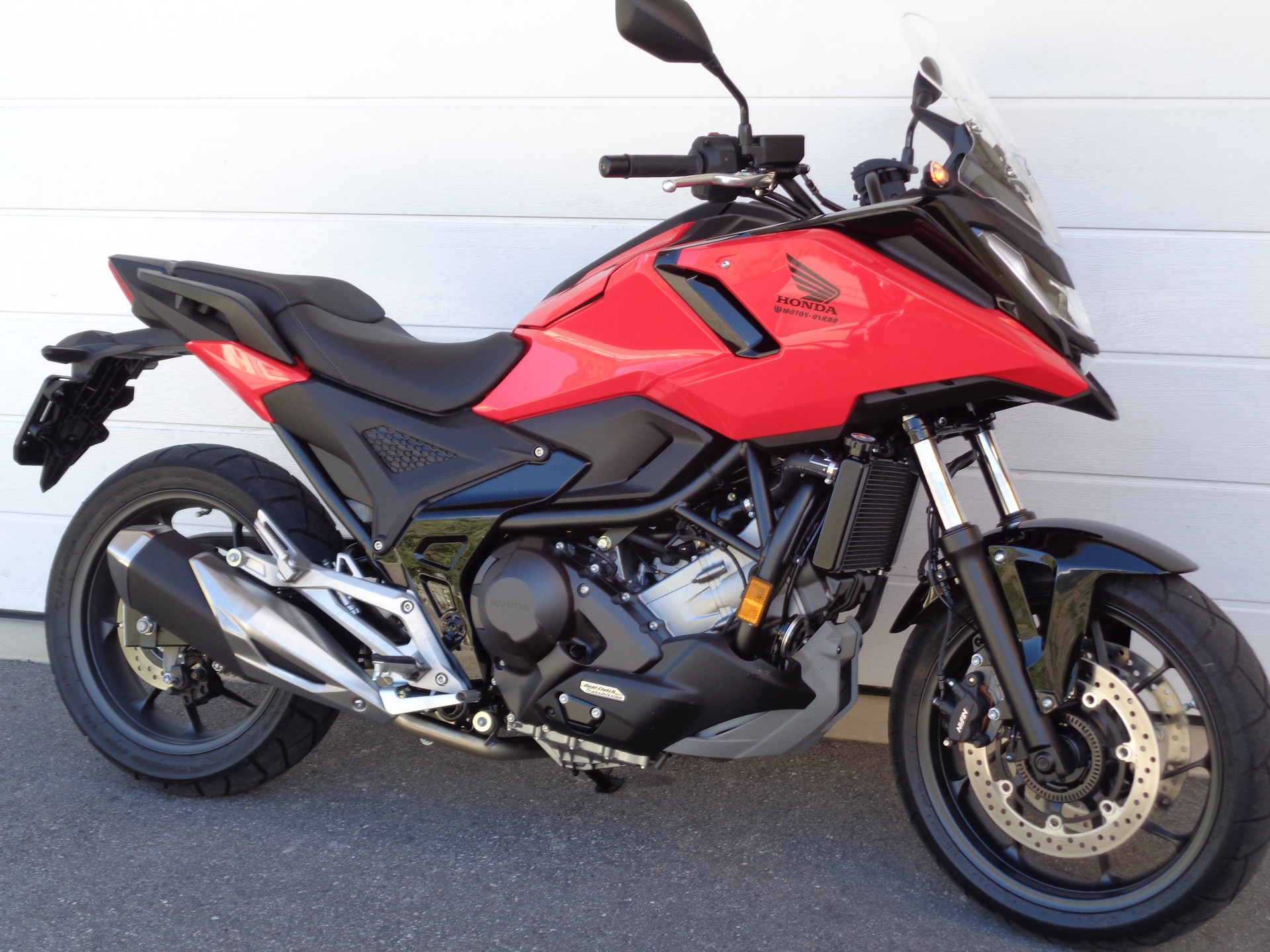 HONDA NC 750 X DCT-showroom-element-1